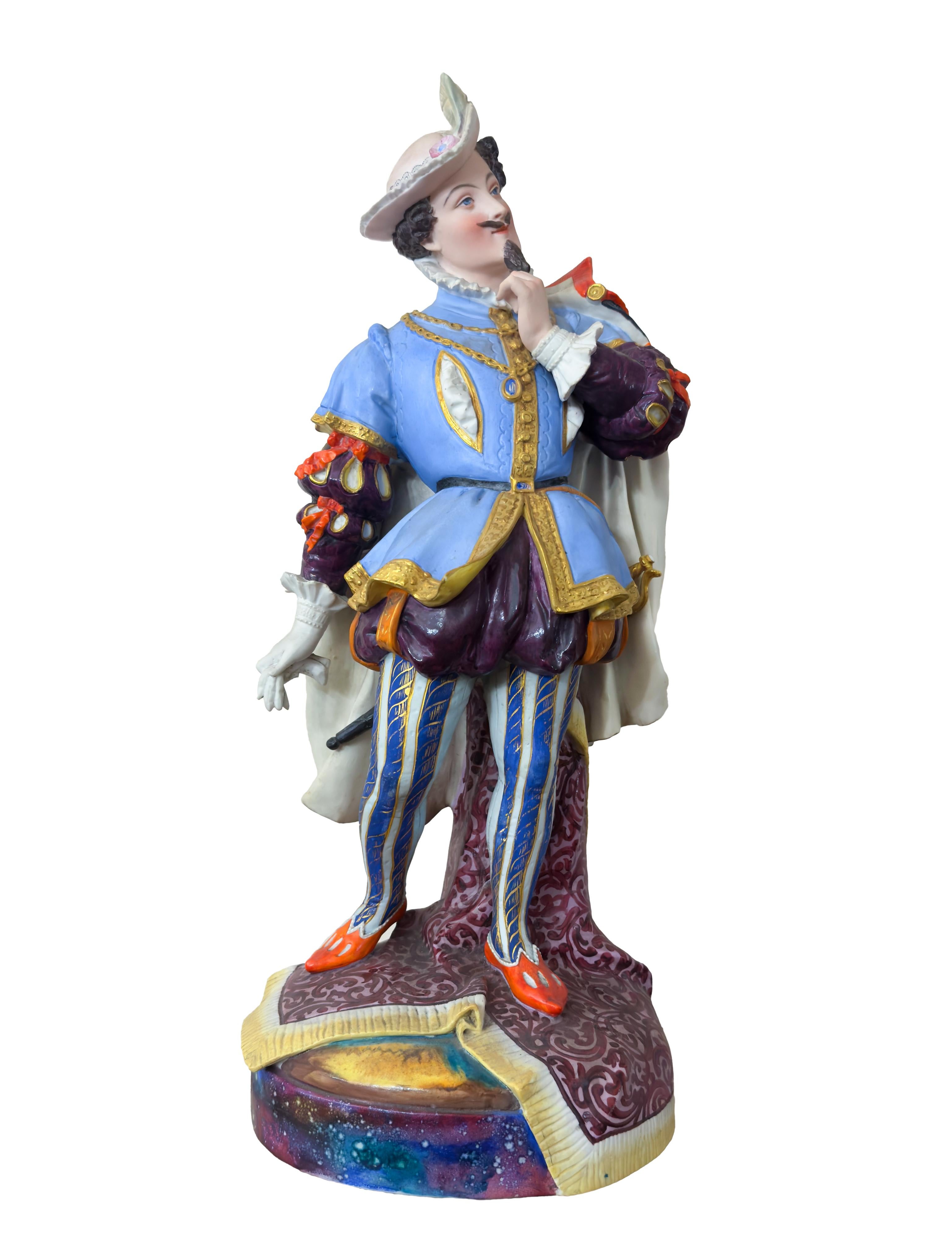 Una rara coppia di terracotta multicolore in stile Rococò Revival di Creil et Montereau risale al XIX secolo. Con un'altezza impressionante di 53,5 cm, ogni figura - uomo e donna - è vestita con abiti barocchi riccamente dettagliati, che evocano