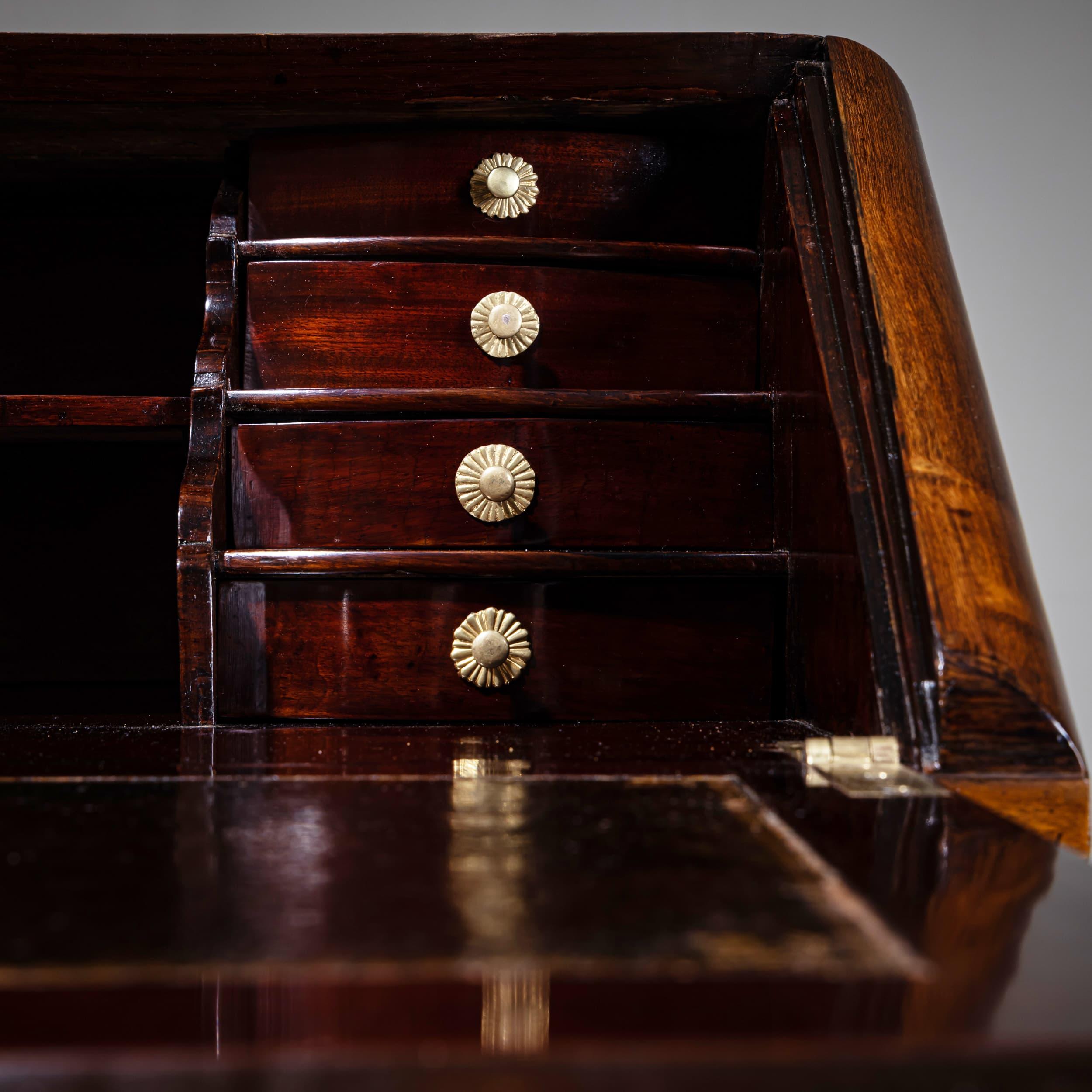 Secretaria barroca con superficie de marquetería, S. XVIII en venta 5