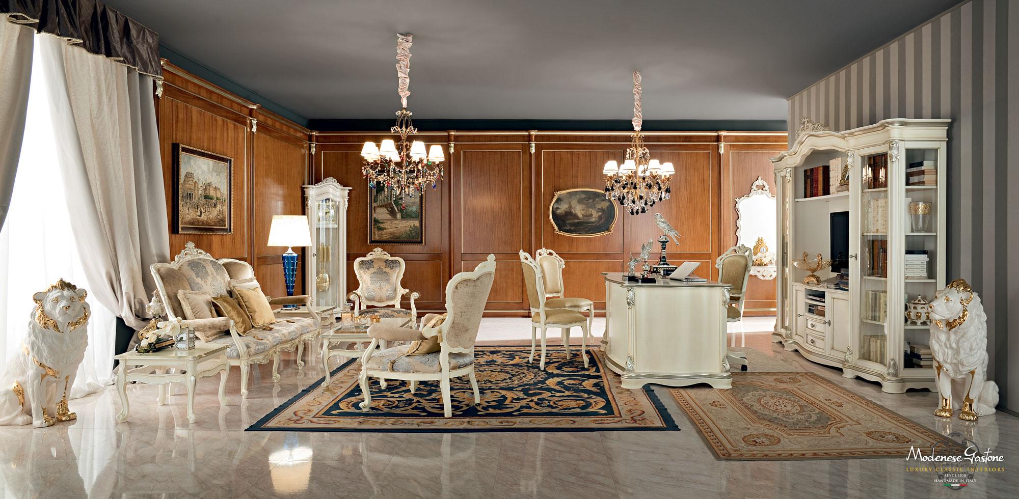 Barocker Figuerd-Büro-Schreibtisch aus dem Barock mit Blattgolddetails und Furnier von Modenese Luxury (Italienisch) im Angebot