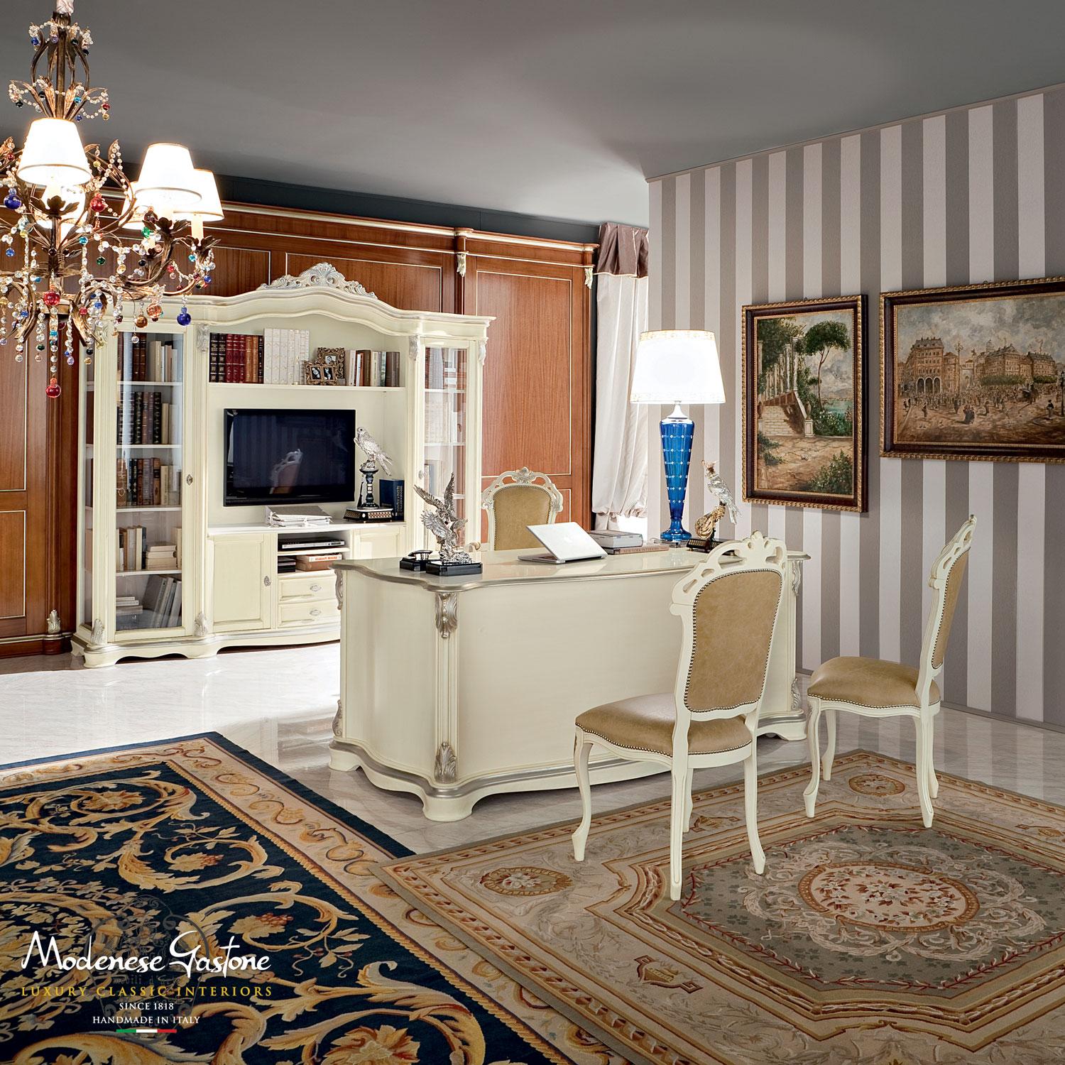 Barocker Figuerd-Büro-Schreibtisch aus dem Barock mit Blattgolddetails und Furnier von Modenese Luxury (Handbemalt) im Angebot