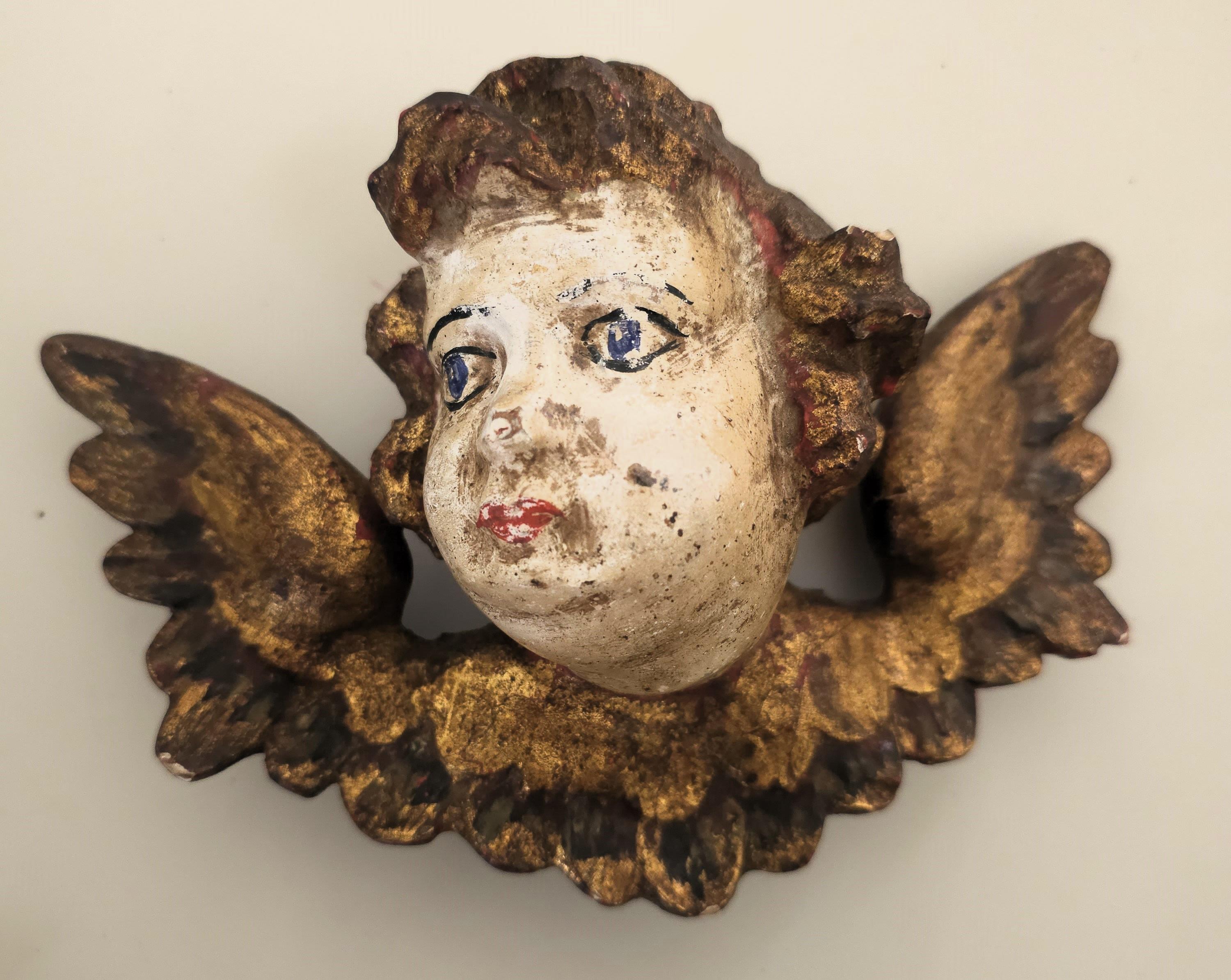Madera dorada barroca con cabeza de querubín Siglo XVIII Europeo en Bastante bueno estado para la venta en 'S-HERTOGENBOSCH, NL