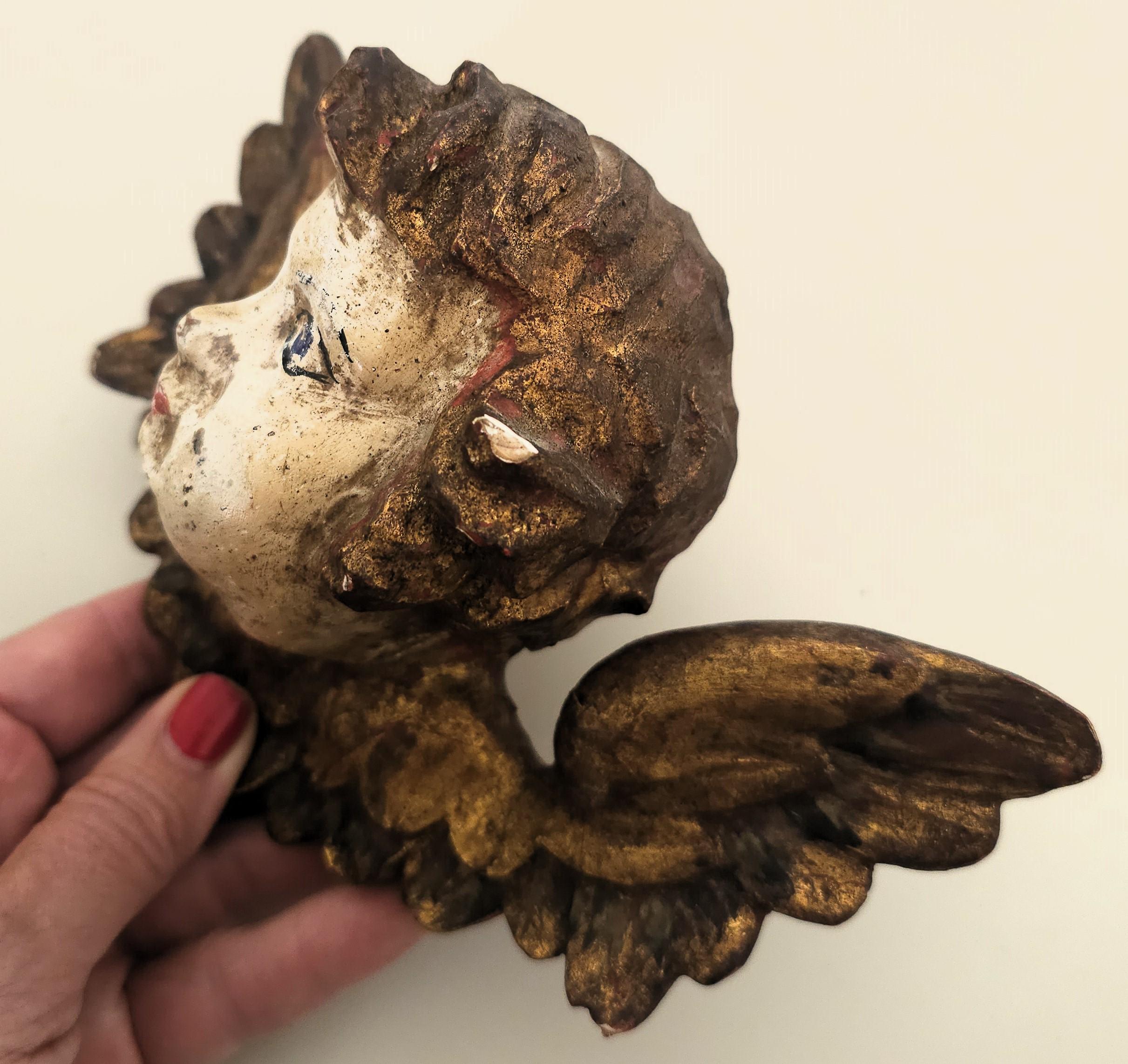 Femenino o masculino Madera dorada barroca con cabeza de querubín Siglo XVIII Europeo en venta