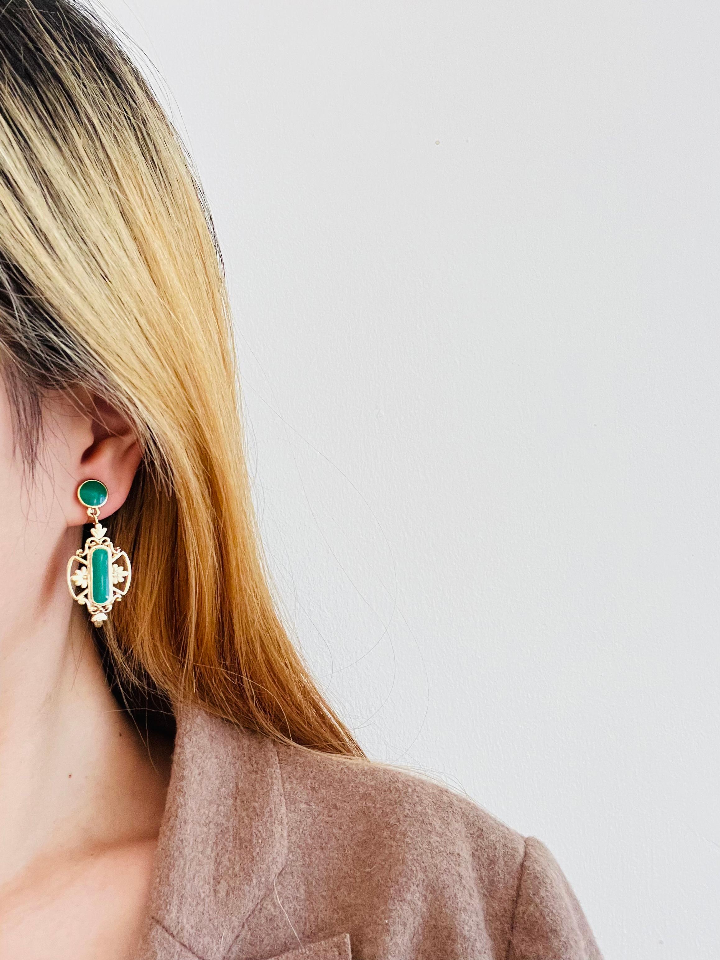 Baroque Green Emerald Enamel Flower Openwork Gold Retro Dangle Clip Earrings Neuf - En vente à Wokingham, England