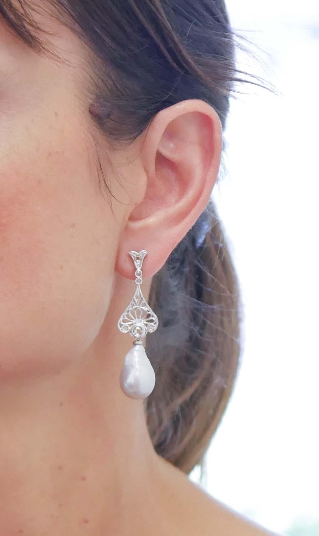 Baroque Grey Pearls, Diamonds, 18 Karat White Gold Retrò Earrings In Good Condition In Marcianise, Marcianise (CE)