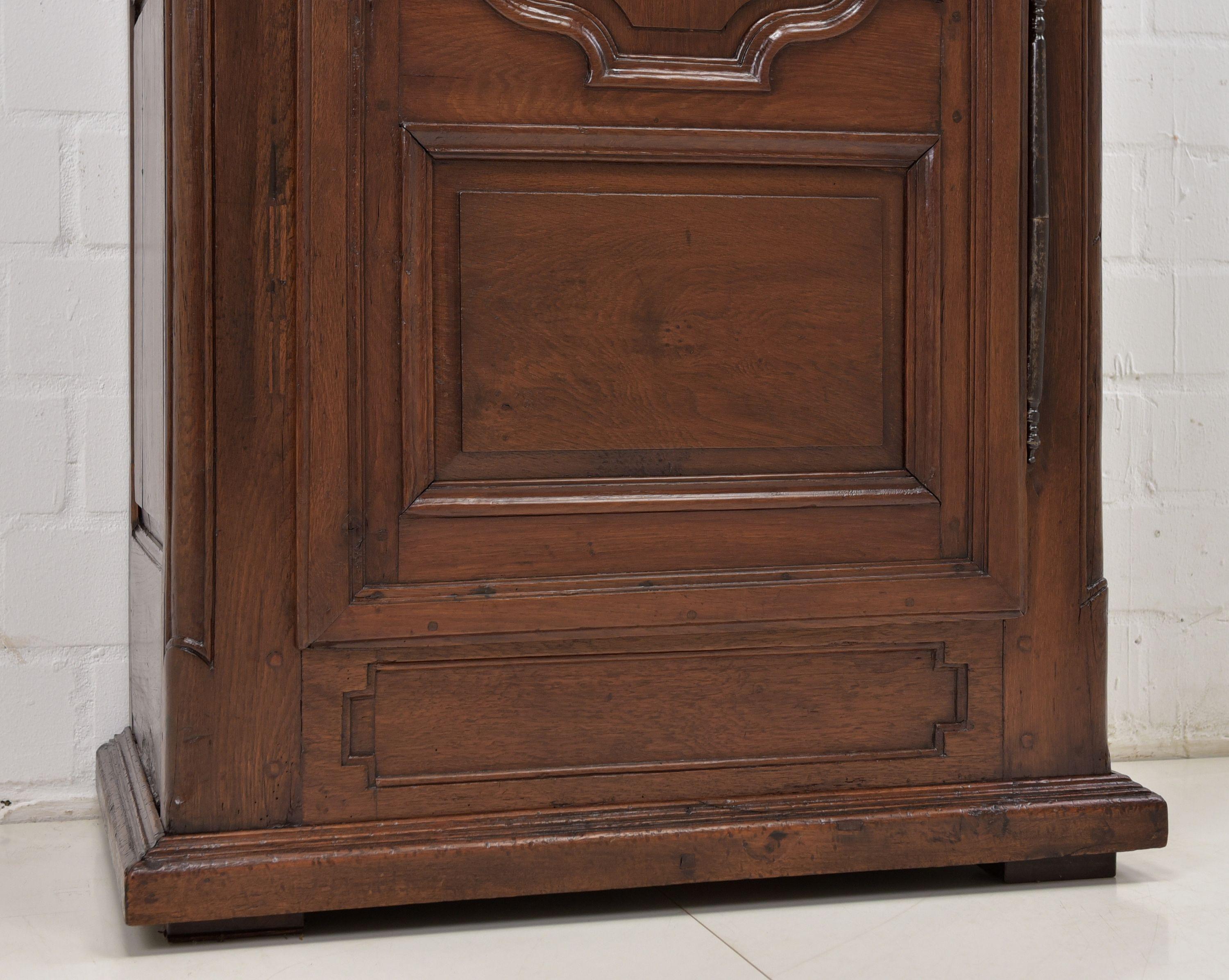 Baroque Hall Cabinet / Narrow Cabinet in Oak, 1780 6