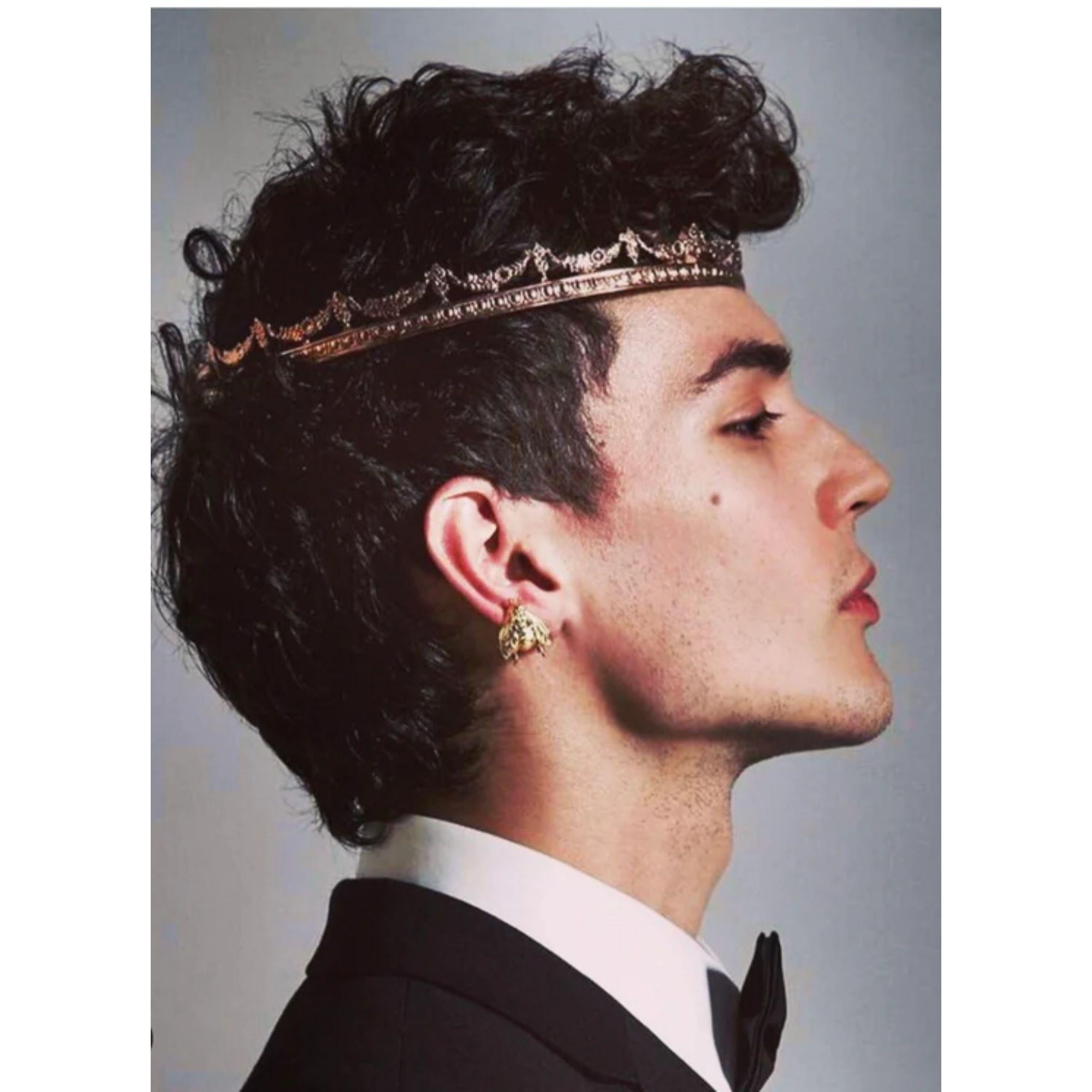La corona de halo barroco Mordekai es nuestro tocado clásico. Perfectas como coronas para hombre o como hermosas reinas, te harán sentir como la realeza. Made in America. Chapado en latón

Información adicional:
Material: Oro rosa,