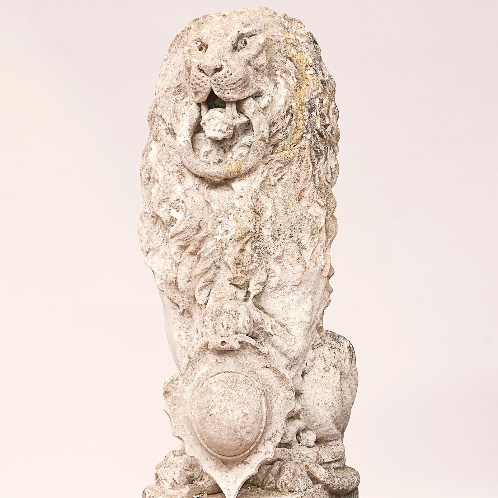 Baroque Limestone Lion from Solgården, circa 1700s In Good Condition For Sale In Kastrup, DK