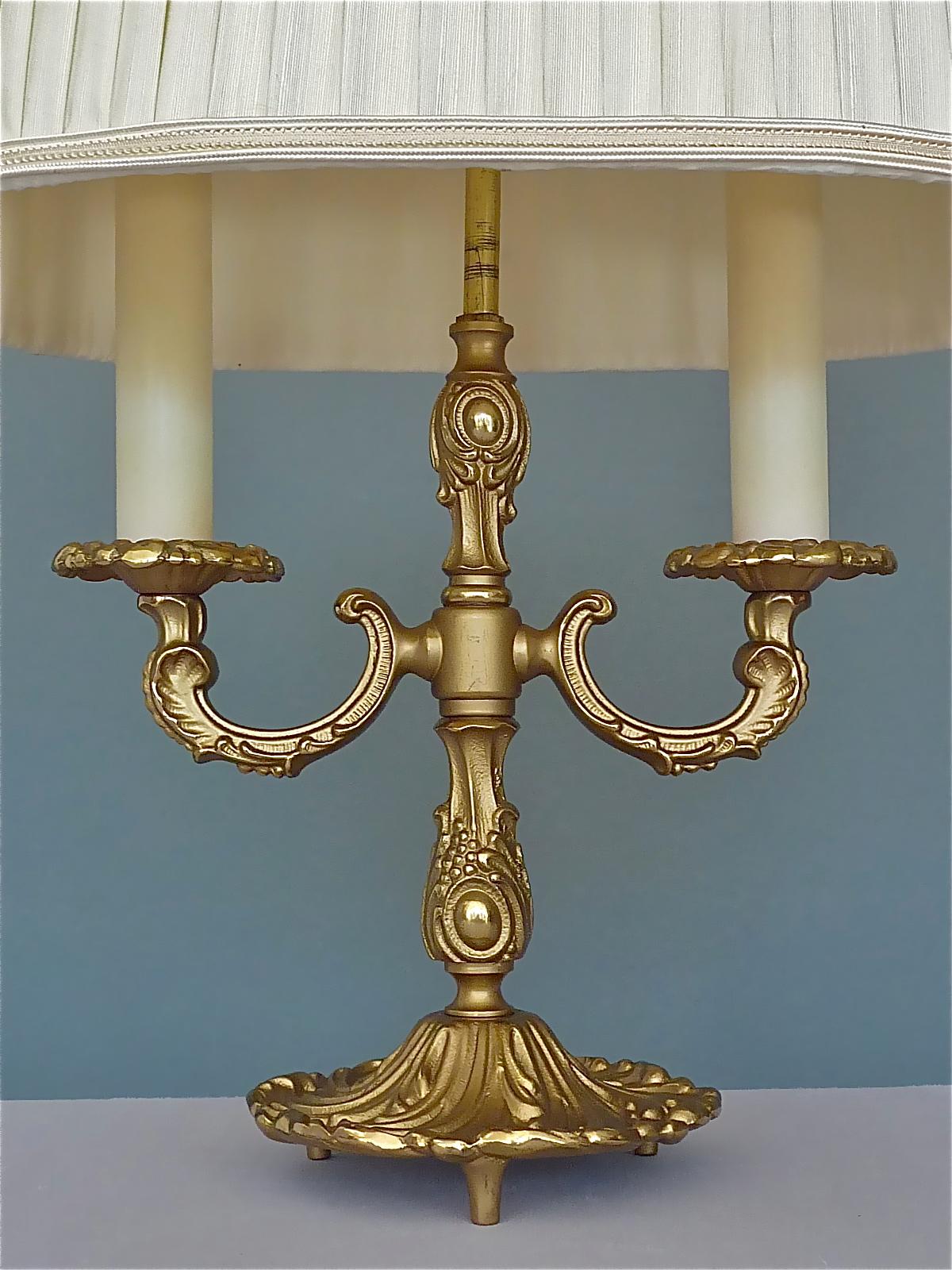 Baroque Maison Jansen Style Midcentury Table Lamp Brass Leaf Decor Germany 1950s For Sale 7
