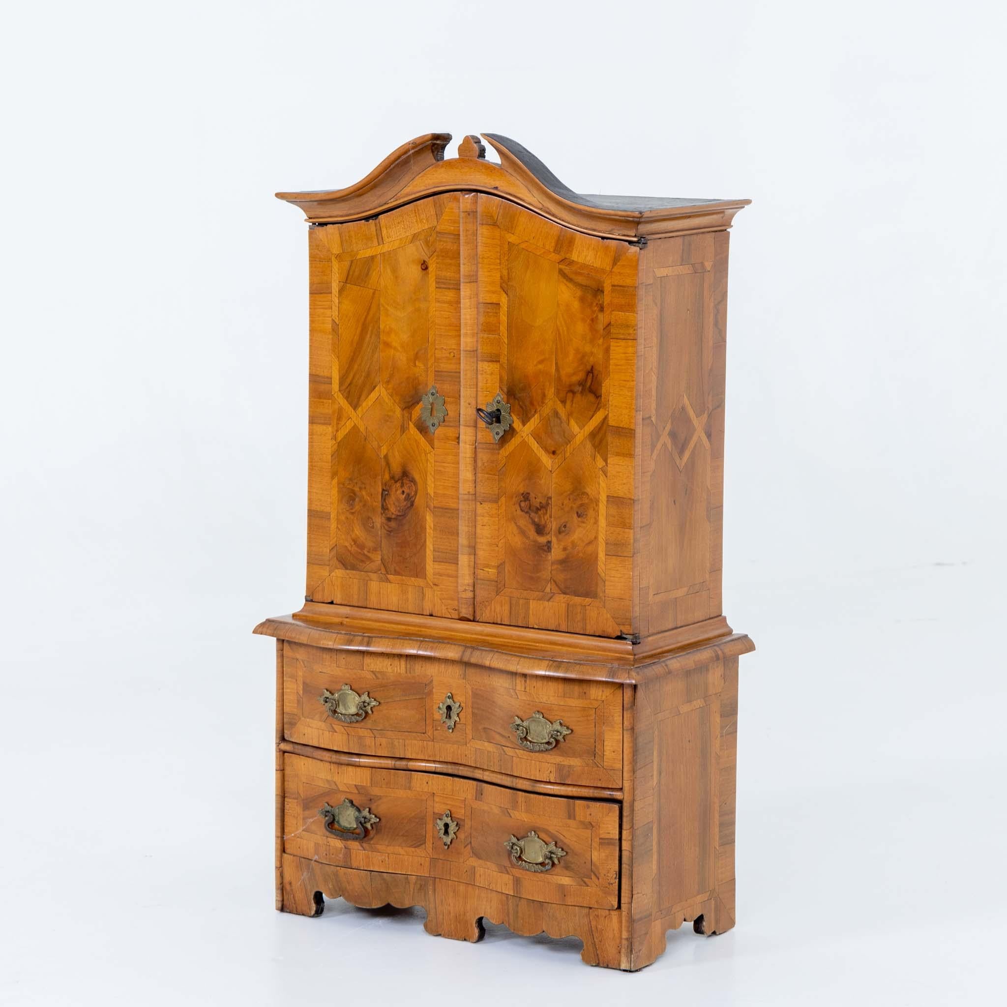 Baroque Miniature Cabinet, Saxony Mid-18th Century In Good Condition For Sale In Greding, DE