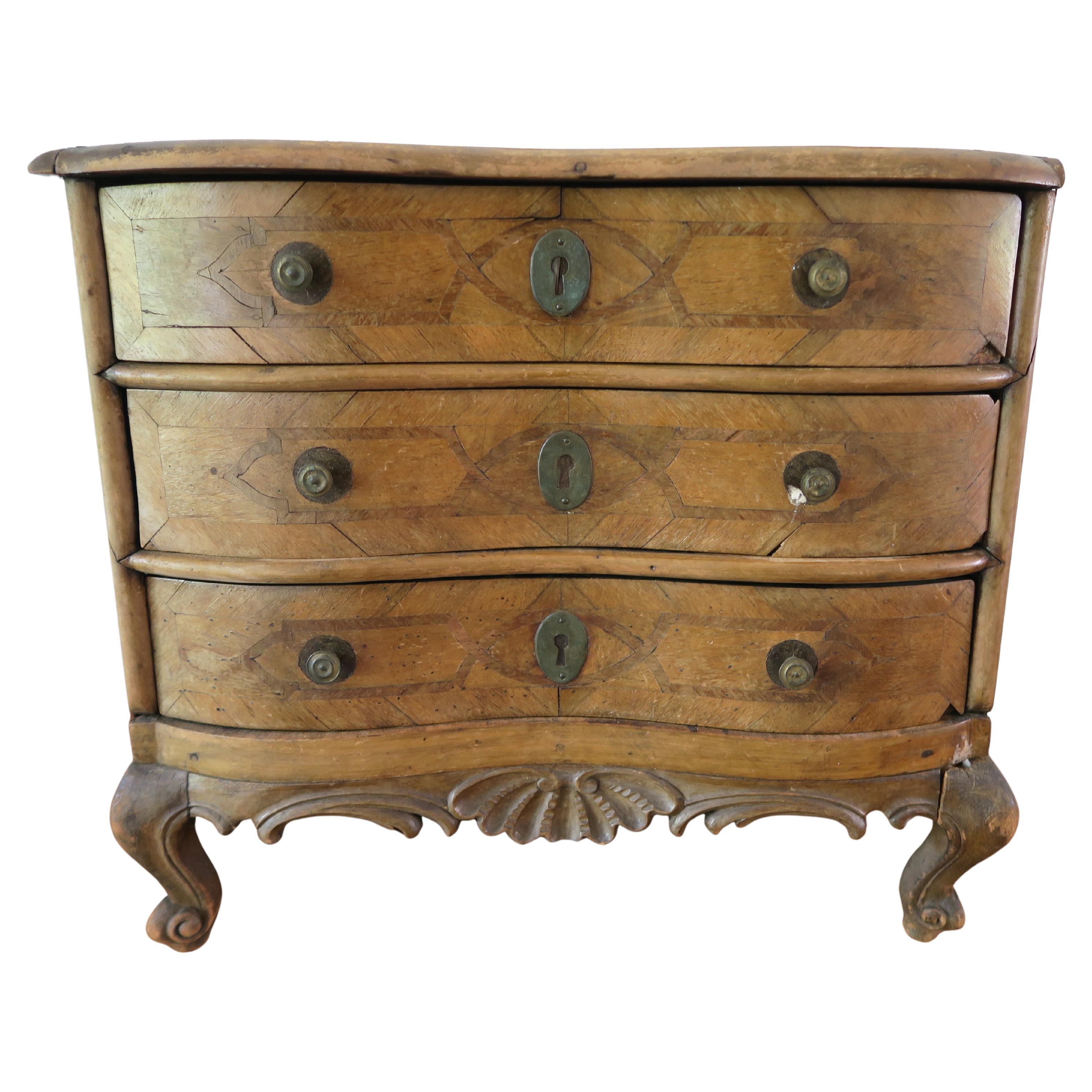 Cassapanca barocca in miniatura del XVIII secolo