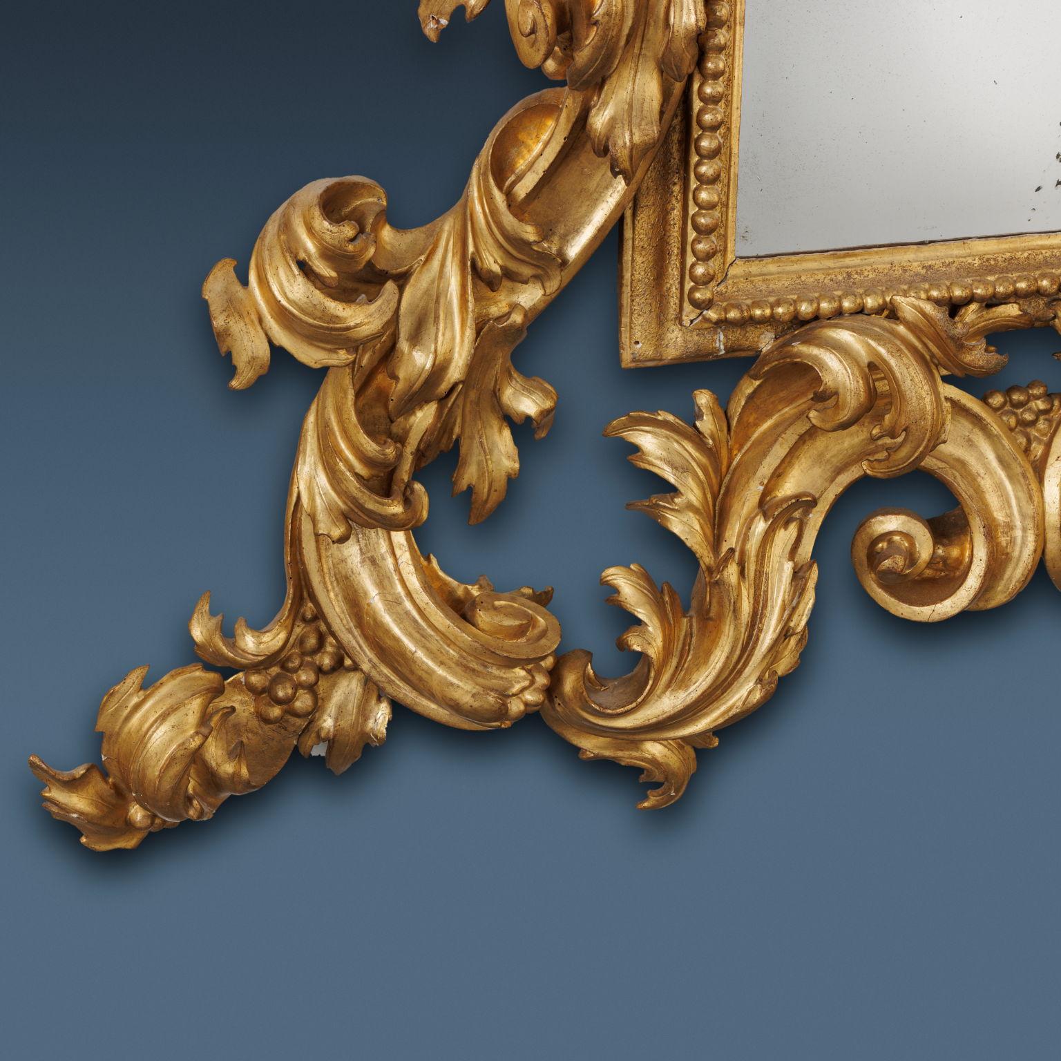 Doré Miroir baroque de Bologne, début du XVIIIe siècle en vente
