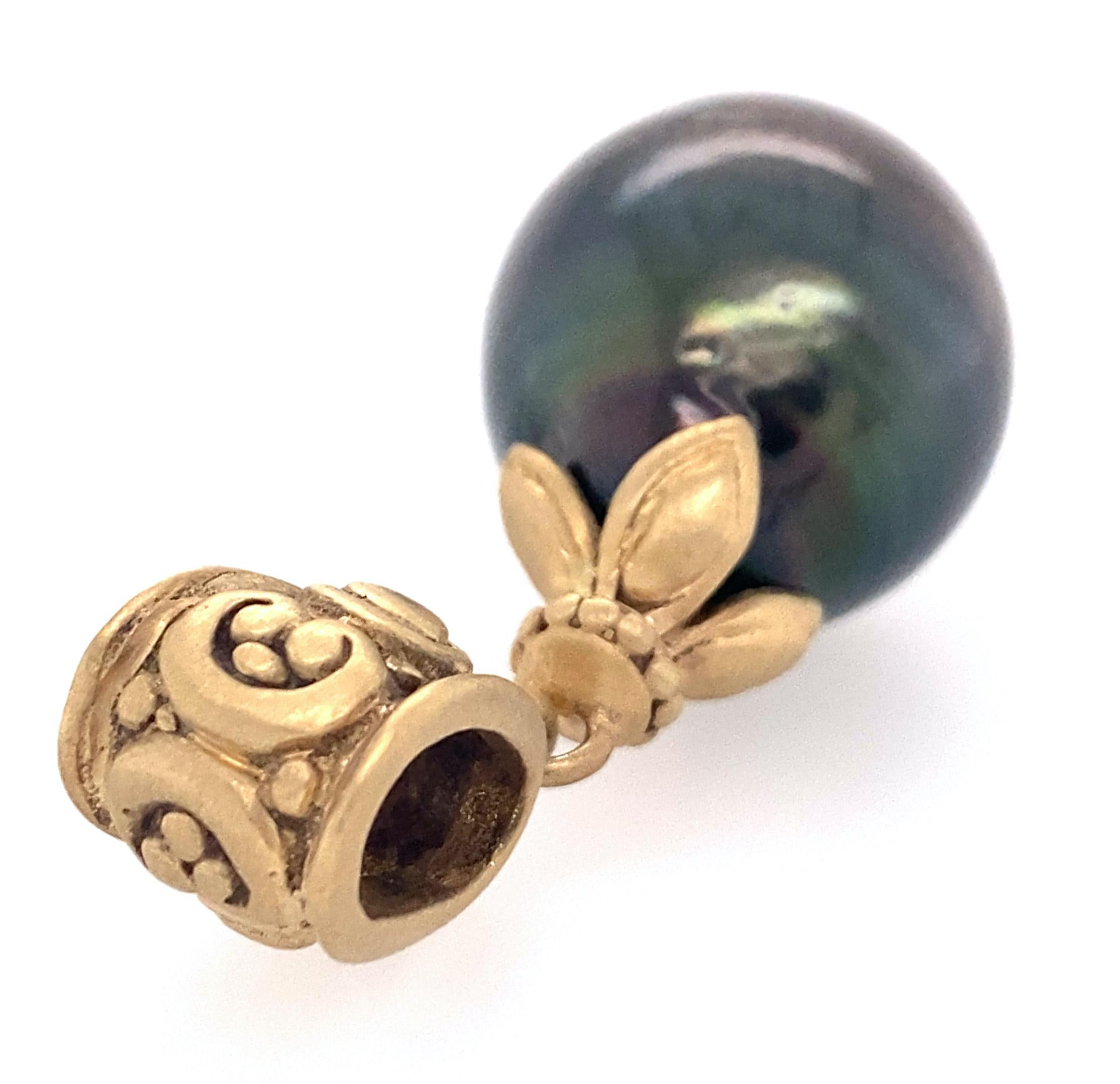 Baroque 15mm Tahitian Black Pearl Pendant or Fob in 18 Karat Yellow Gold 1