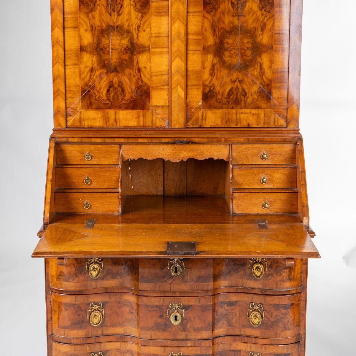 Sekretär Barock In Nussbaum aus Norddeutschland im Angebot 4
