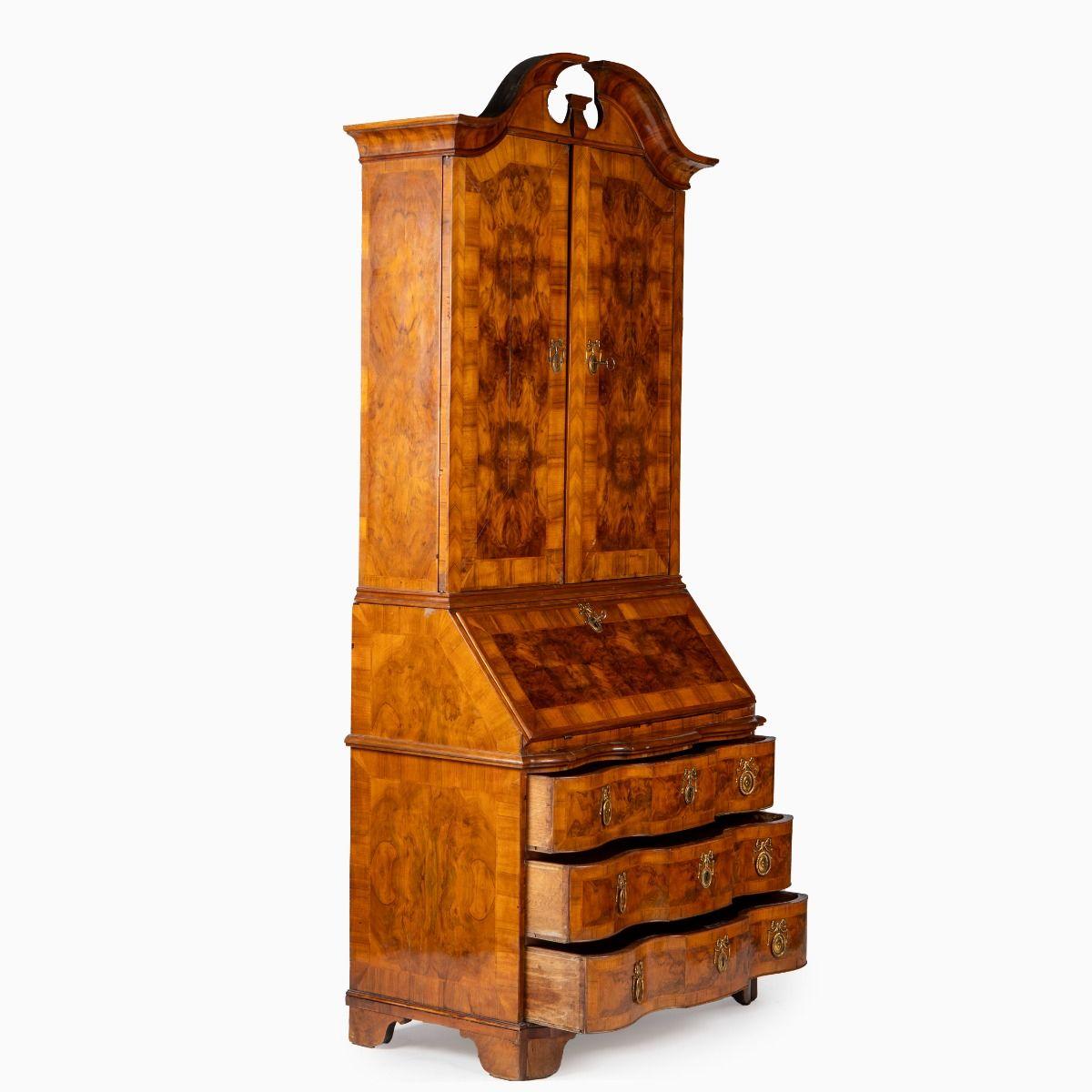 Sekretär Barock In Nussbaum aus Norddeutschland (Deutsch) im Angebot