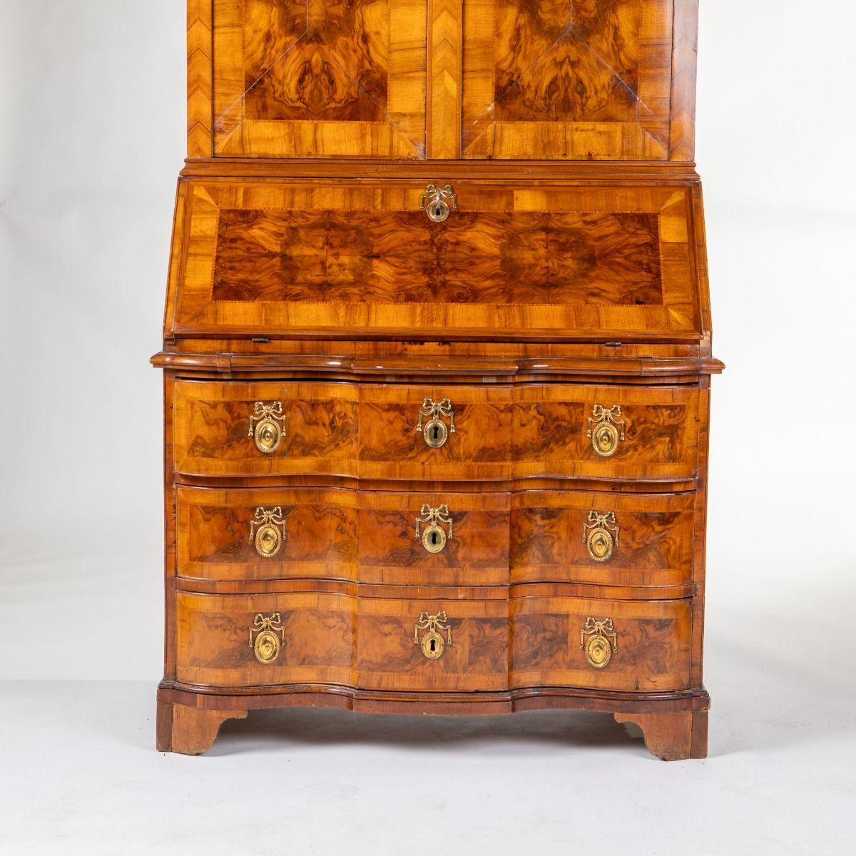 Sekretär Barock In Nussbaum aus Norddeutschland im Angebot 3