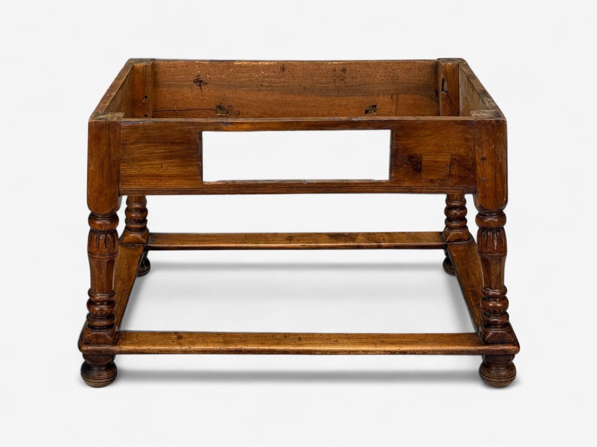 Mesa barroca, de roble, consola o centro, Francia, S. XVIII en venta 8