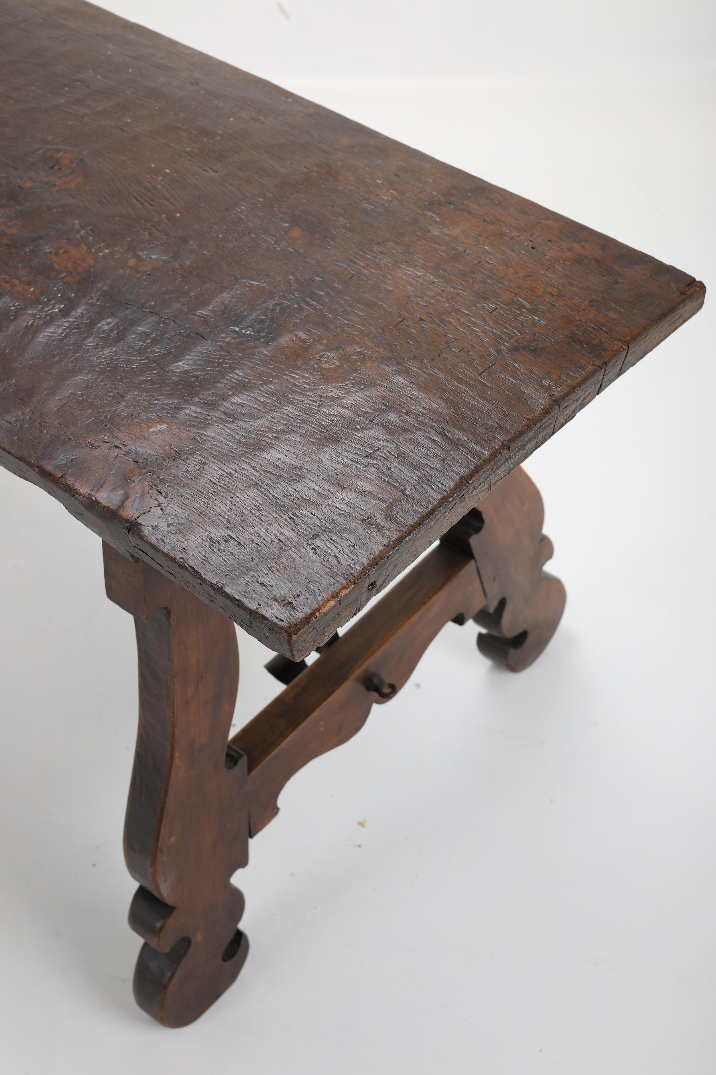 Barocker Tisch aus Eiche, 1760 in Italien hergestellt im Angebot 4