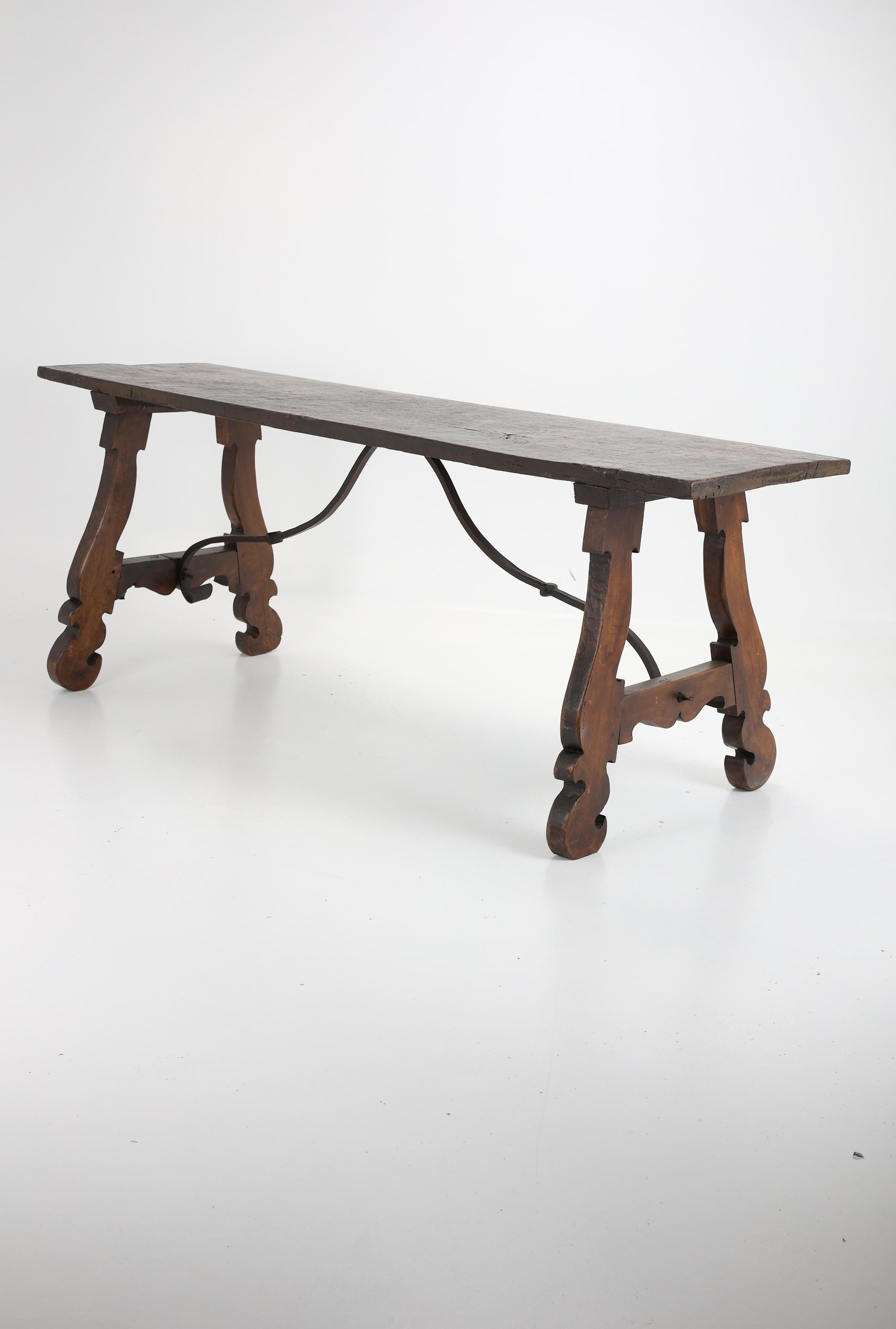 Barocker Tisch aus Eiche, 1760 in Italien hergestellt im Angebot 9