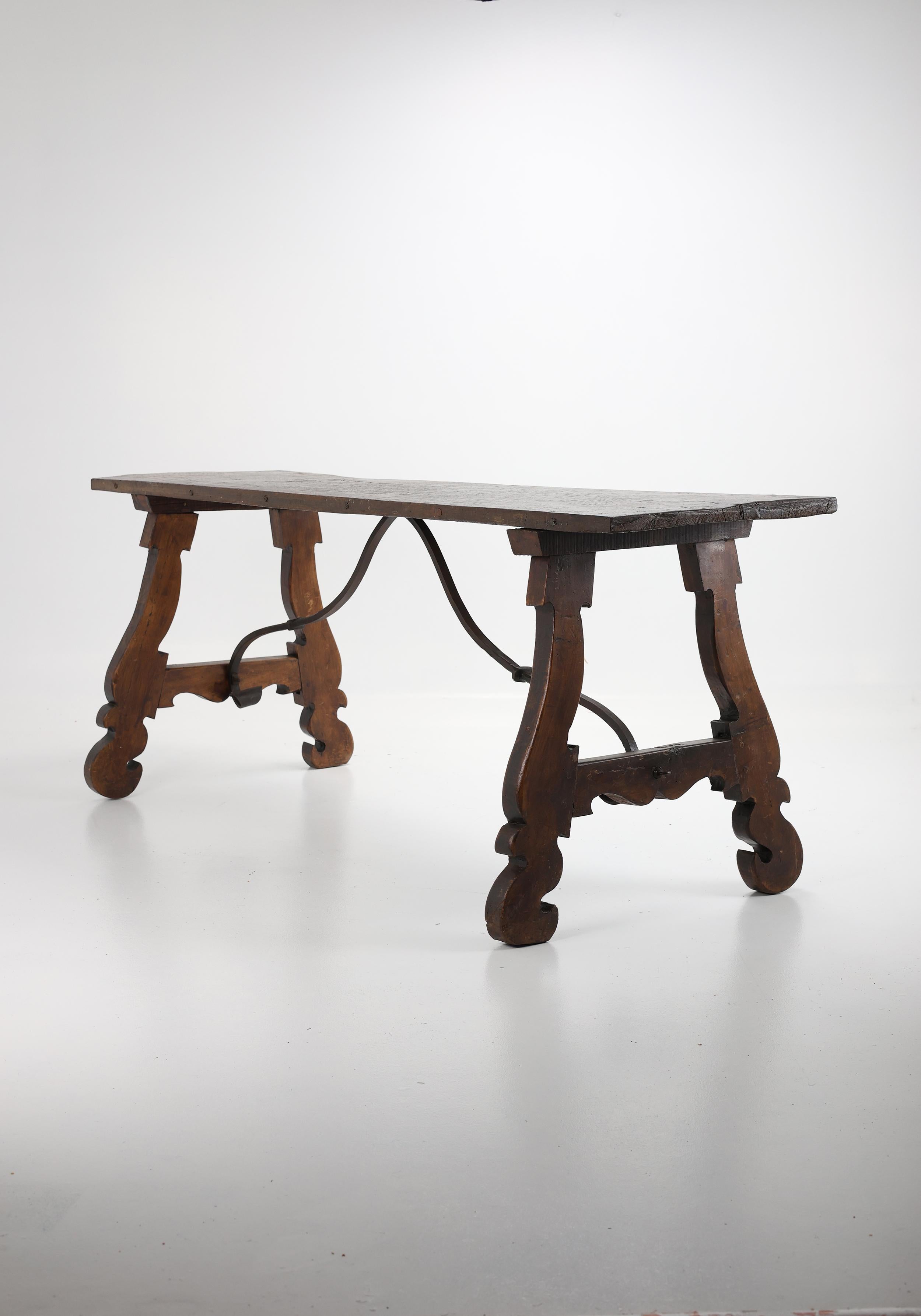 Barocker Tisch aus Eiche, 1760 in Italien hergestellt (Italienisch) im Angebot