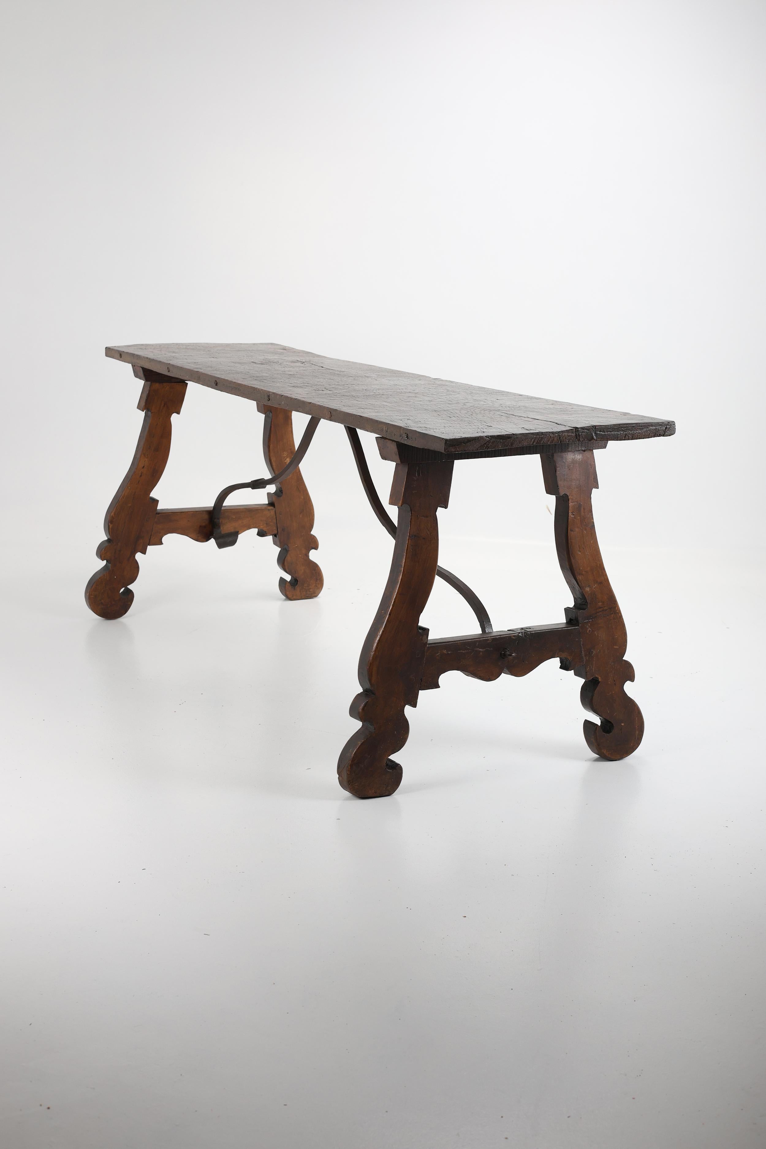 Barocker Tisch aus Eiche, 1760 in Italien hergestellt (Geölt) im Angebot