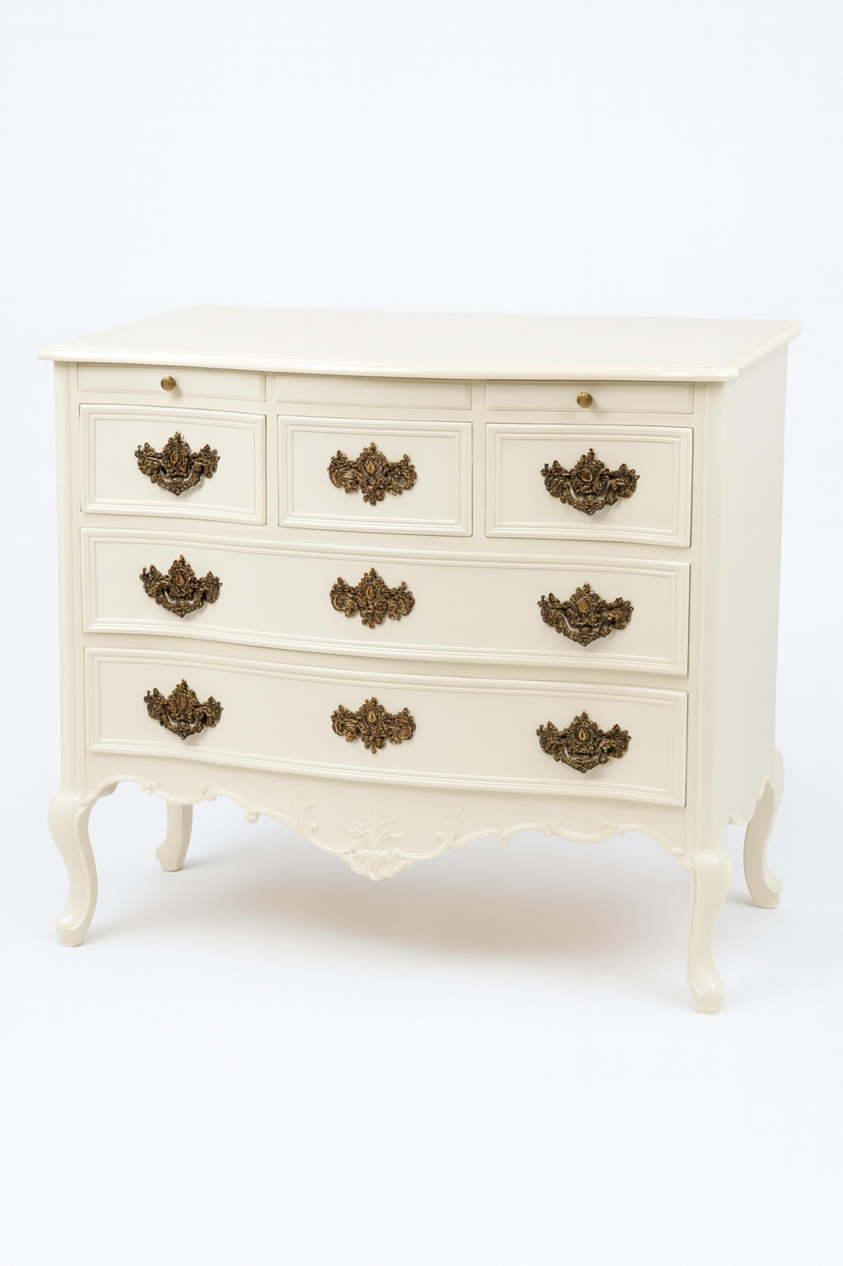 Baroque Off White Lacquer Chest Of Drawers, 19th Century siglo XIX en venta