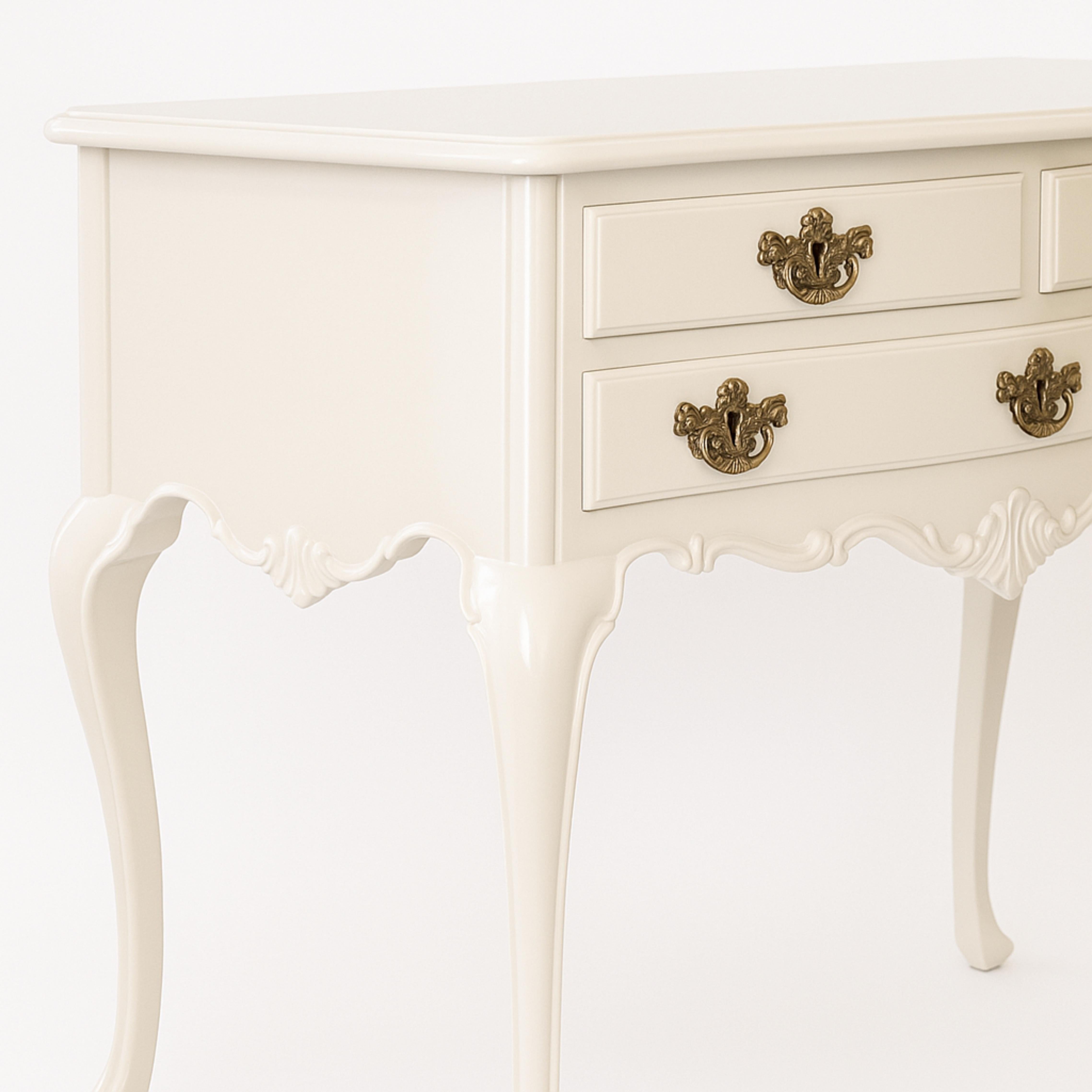Portuguese Baroque Off White Lacquer Commode, 19th Century For Sale