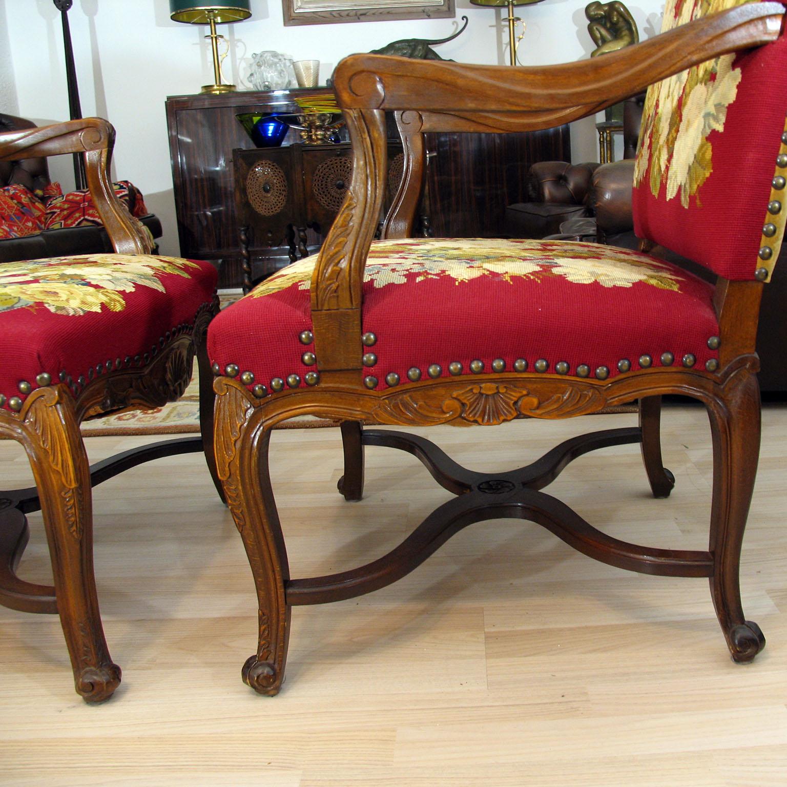 Early 20th Century Baroque Pair of Armchairs with Gorgeous Embroidered Upholstery For Sale