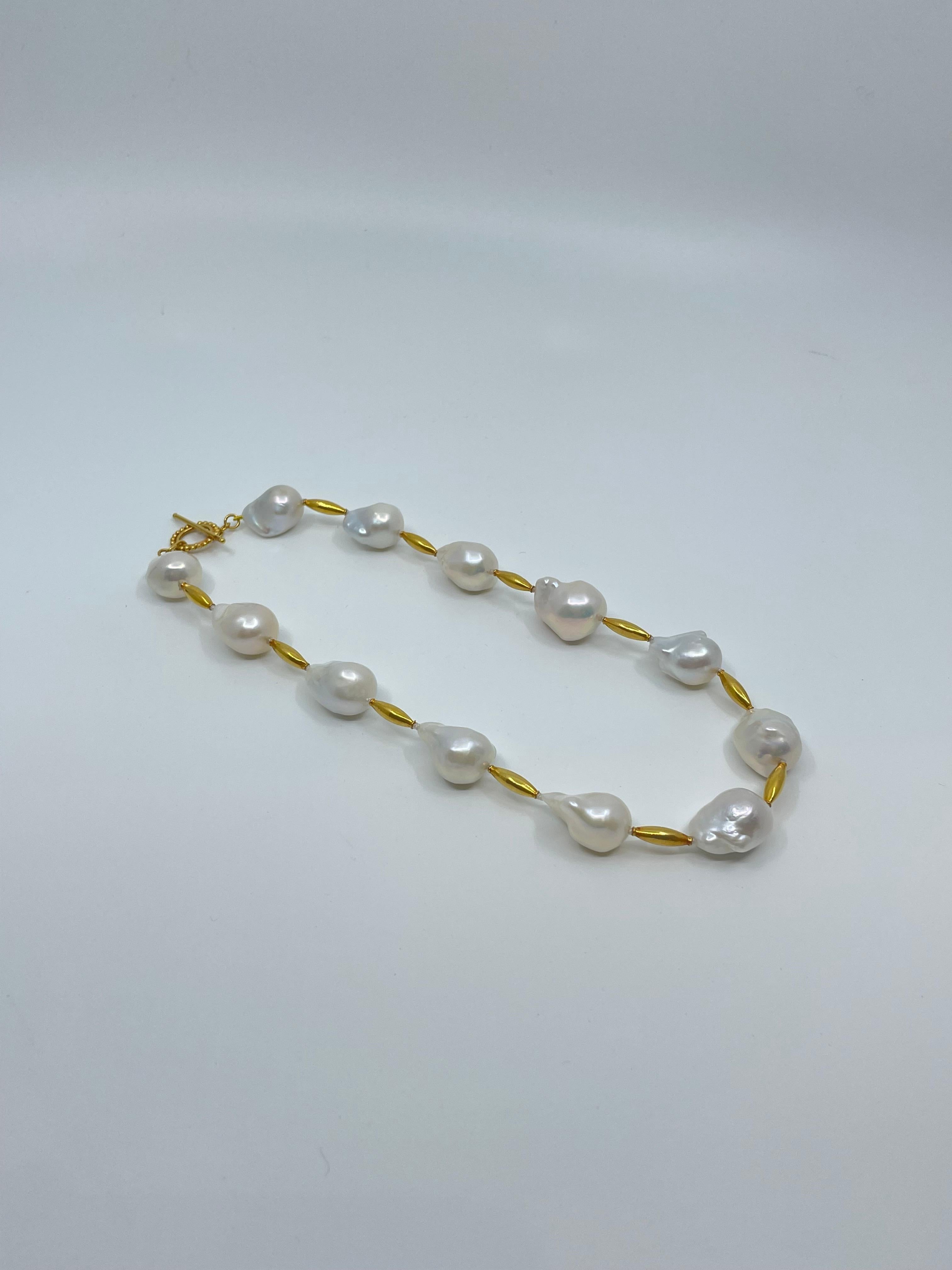 Barocke Perlen & 18K Gold Halskette im Angebot 3