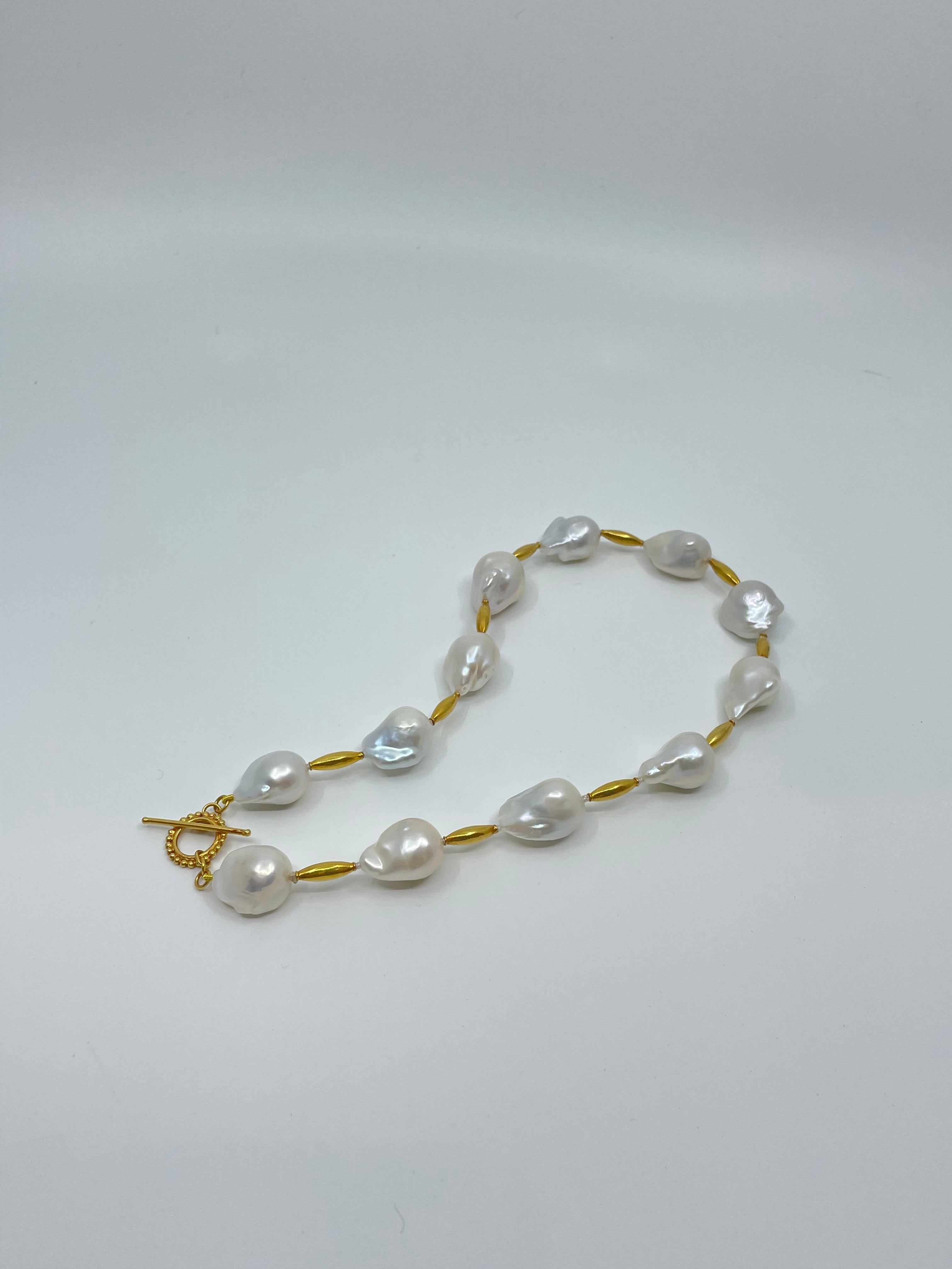 Barocke Perlen & 18K Gold Halskette im Angebot 4