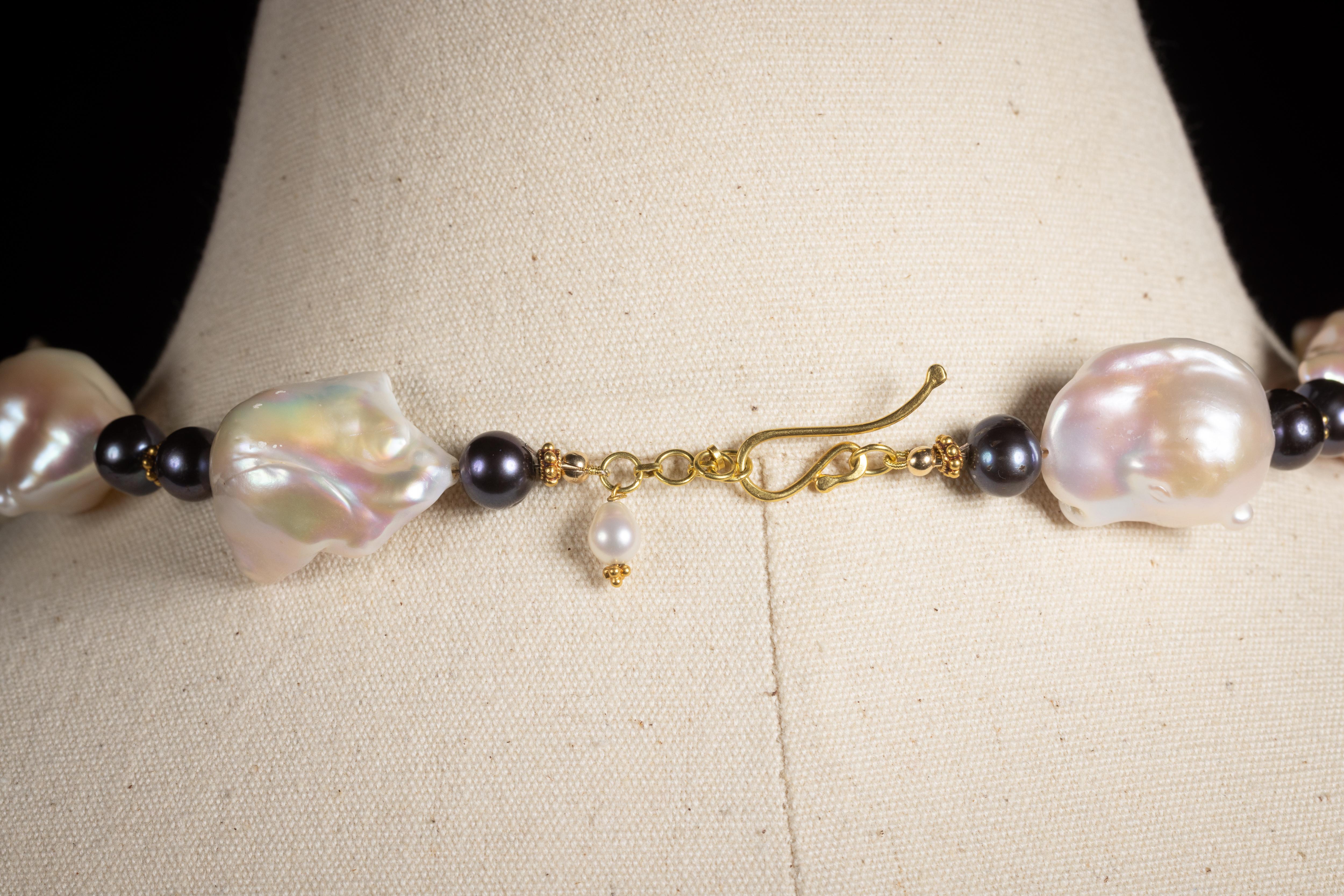 Baroque Pearl, 22K Gold and Black Tahitian Pearl Beaded Necklace In Good Condition For Sale In Nantucket, MA