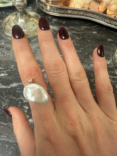 Baroque pearl and Diamond Ring