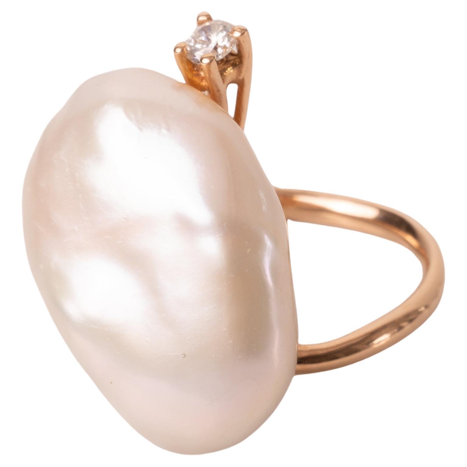 Baroque pearl and Diamond Ring