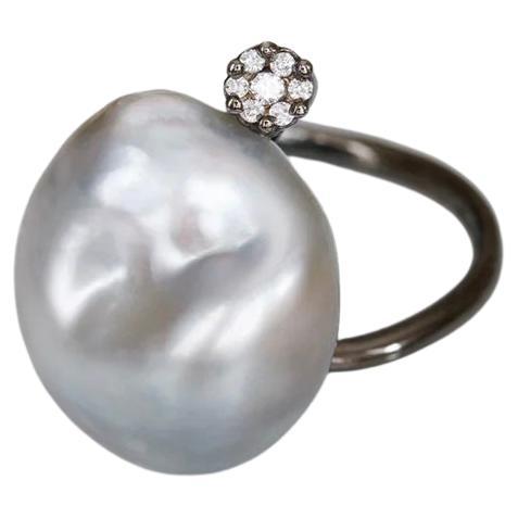 Barocker Perlen- und Diamantring im Angebot