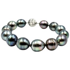 Baroque Pearl Bracelet with 14 Karat White Gold Clasp