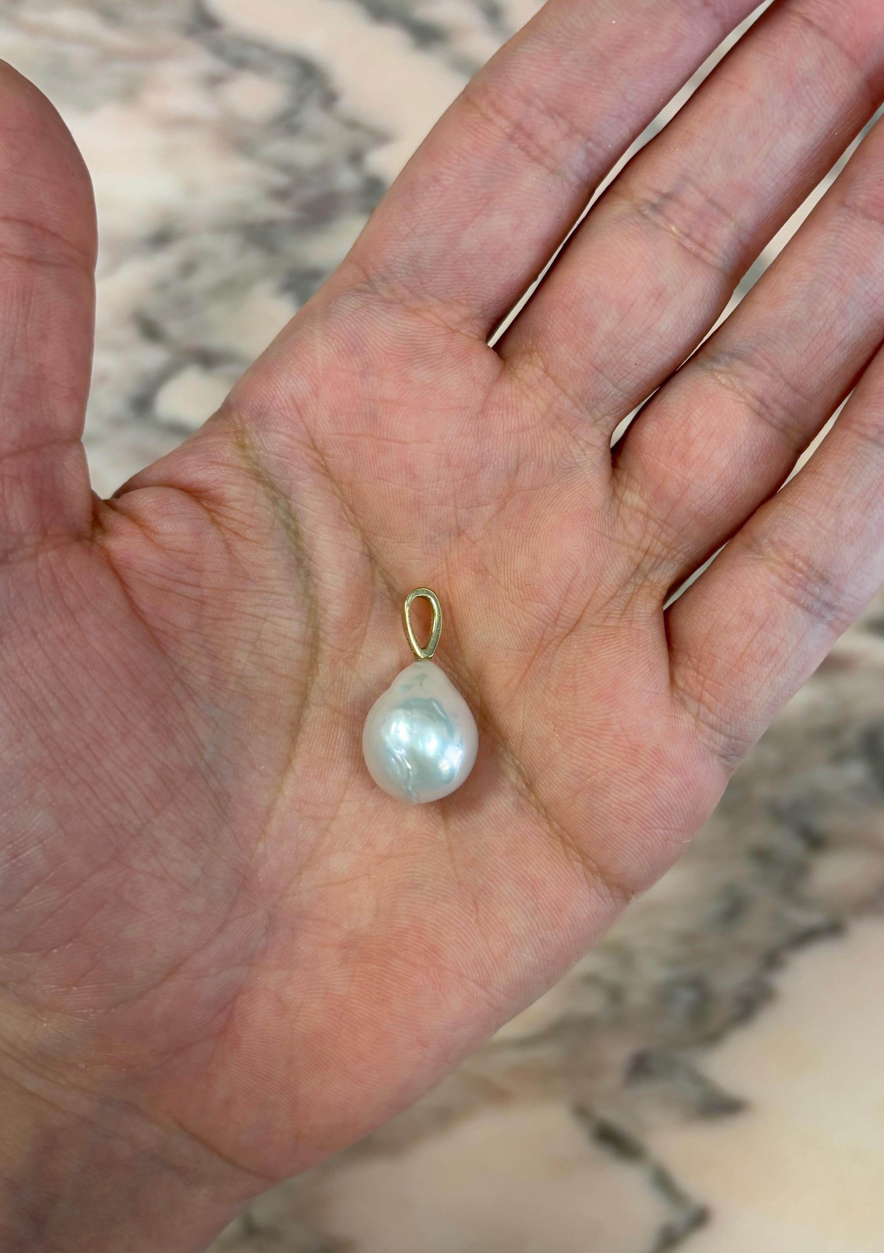 Charm barocco con perle, oro 18 carati In condizioni Nuovo in vendita a Nicosia, CY