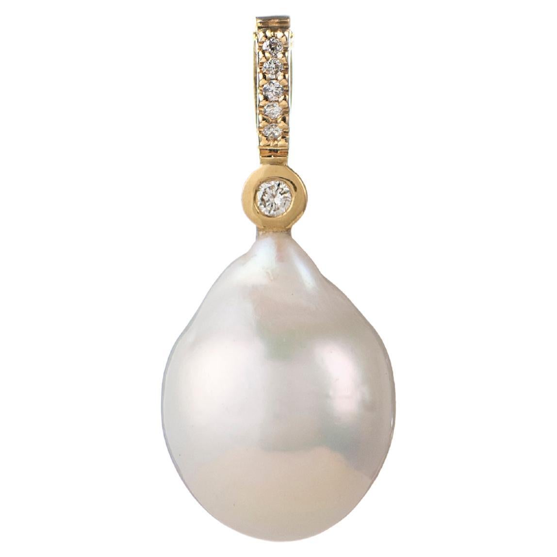 Baroque pearl charm with diamonds, 18K Gold For Sale