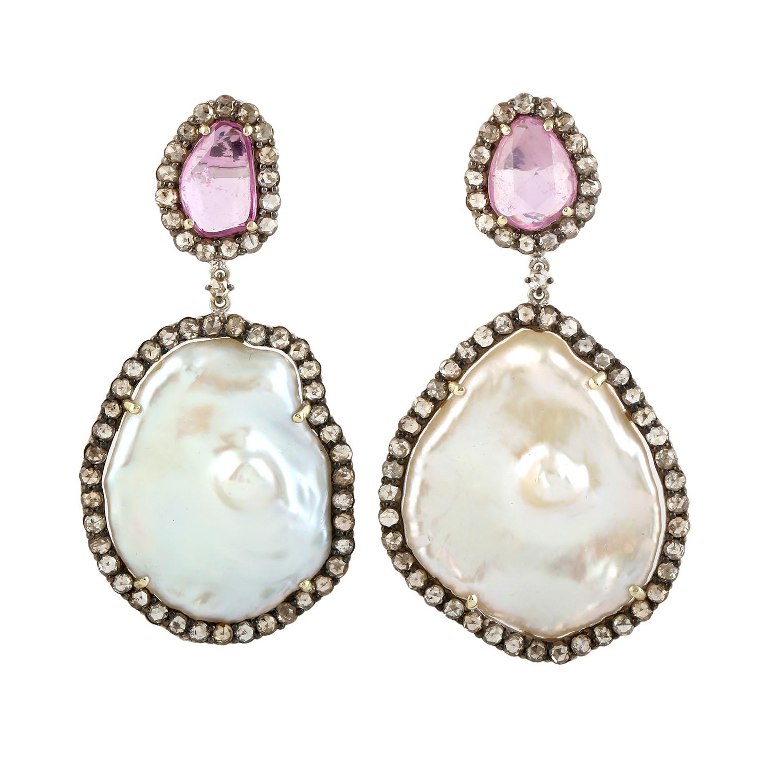 Taglio misto Orecchini barocchi con perle, zaffiri rosa e diamanti in oro 14k in vendita