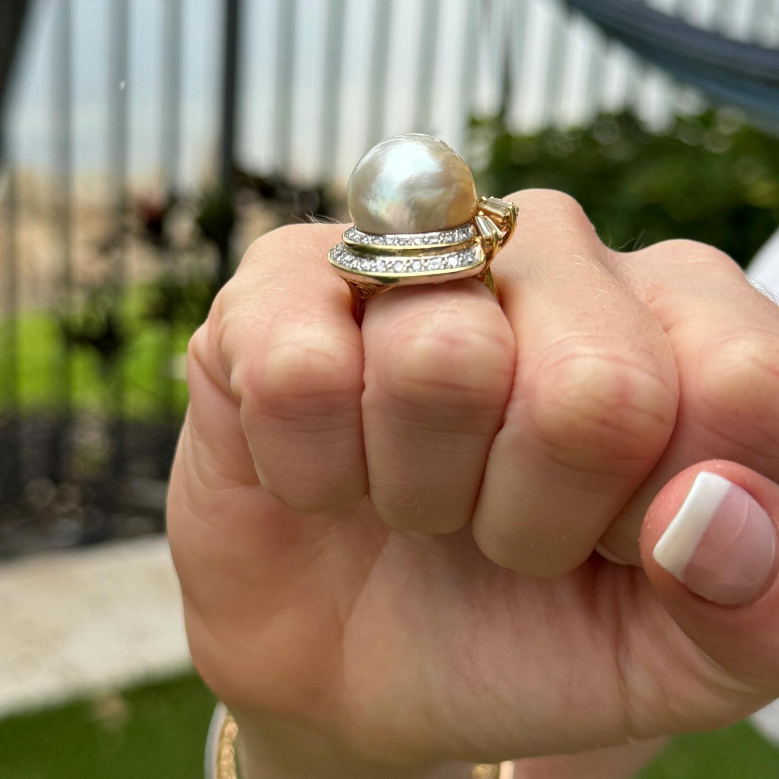 Baroque Pearl Diamond 18 Karat Yellow Gold Vintage Cocktail Ring In Excellent Condition For Sale In Boca Raton, FL