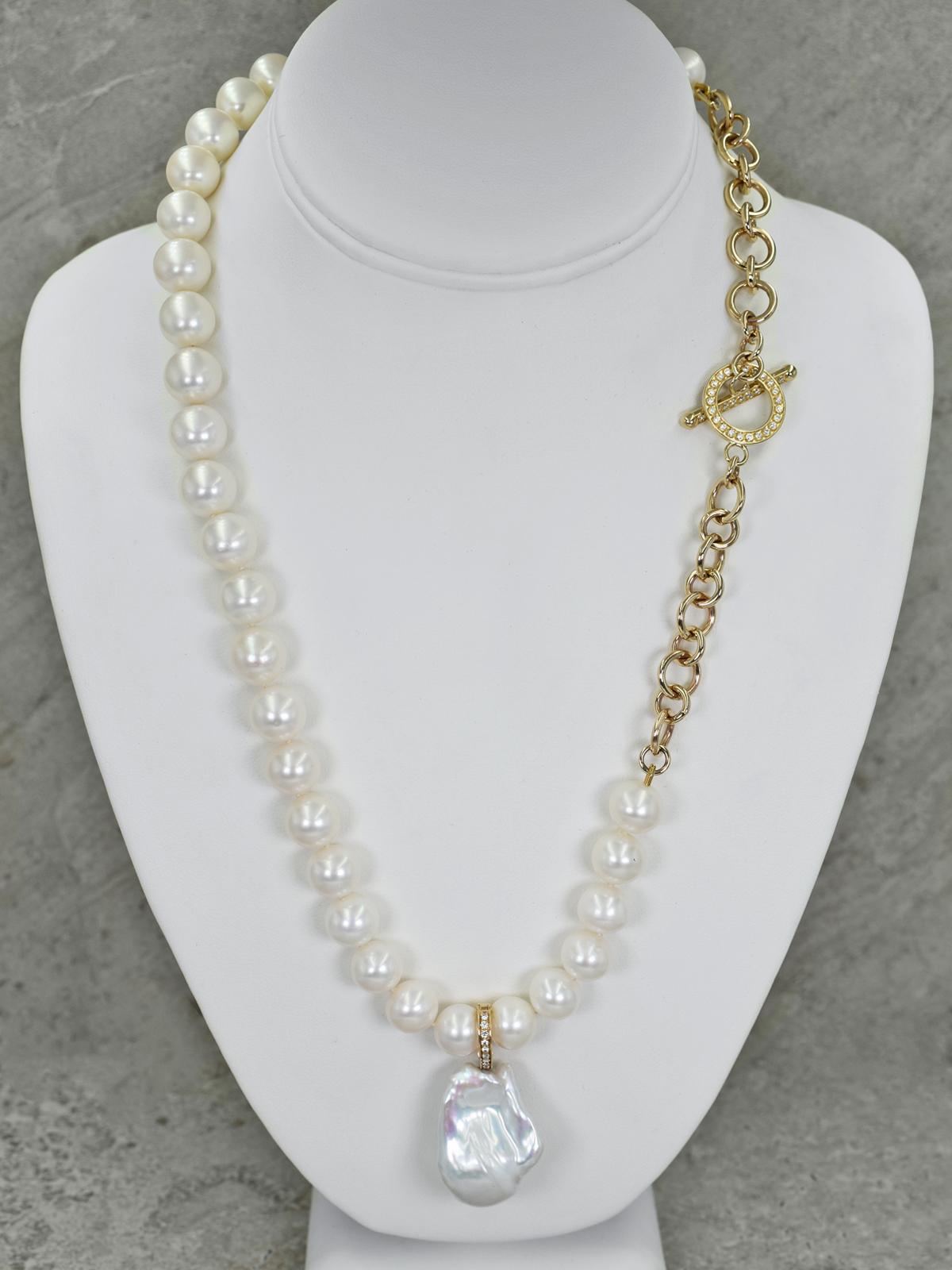 pearl necklace with diamond pendant