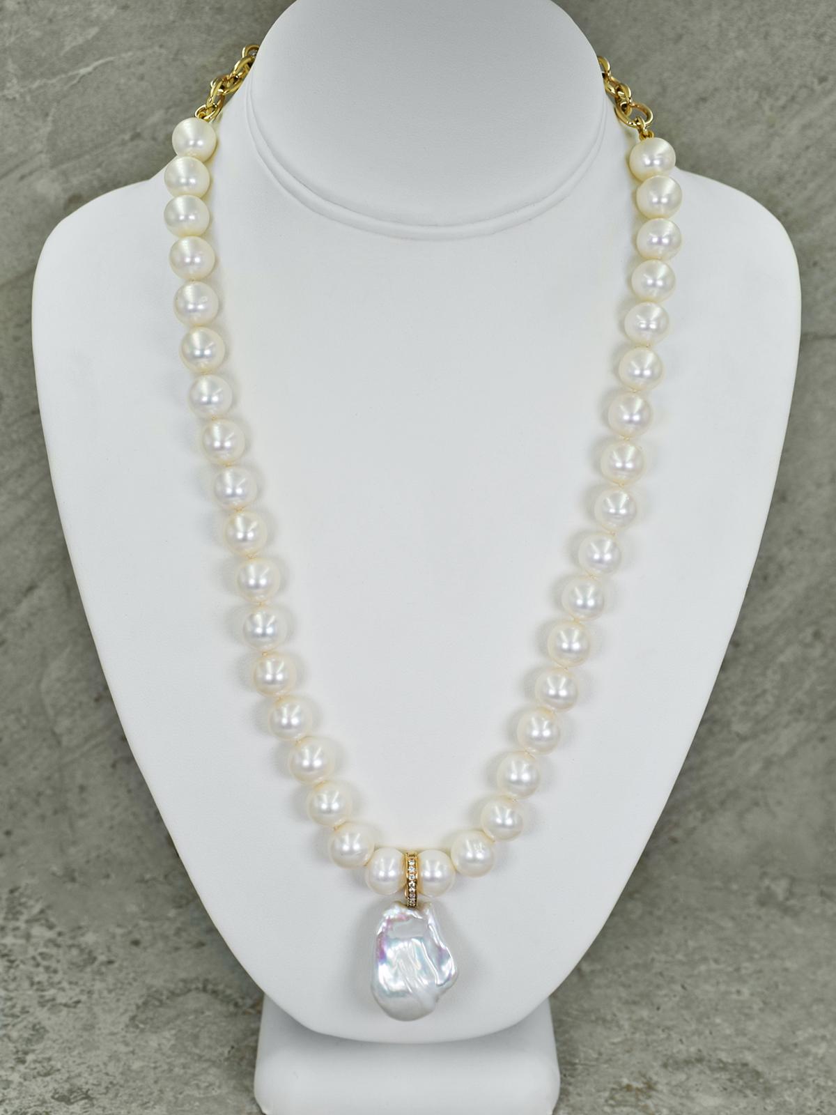 Baroque Pearl, Diamond and 14 Karat Gold Beaded Pearl Pendant Necklace In New Condition For Sale In Naples, FL