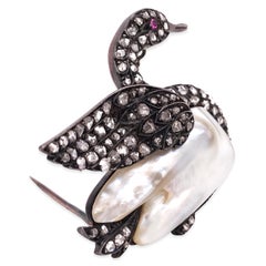 Broche canard baroque en perles et diamants