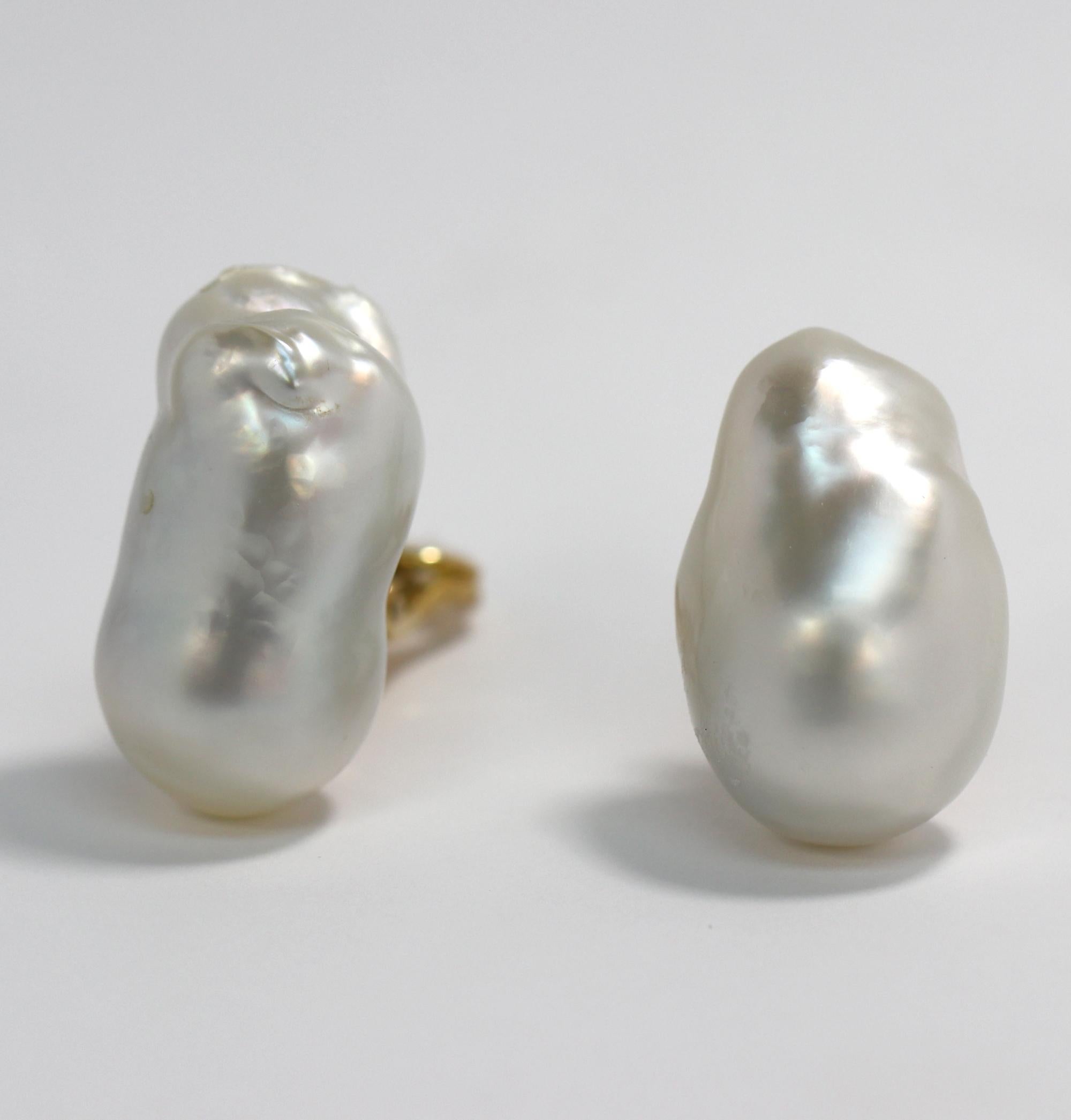 Women's Baroque Pearl Earrings