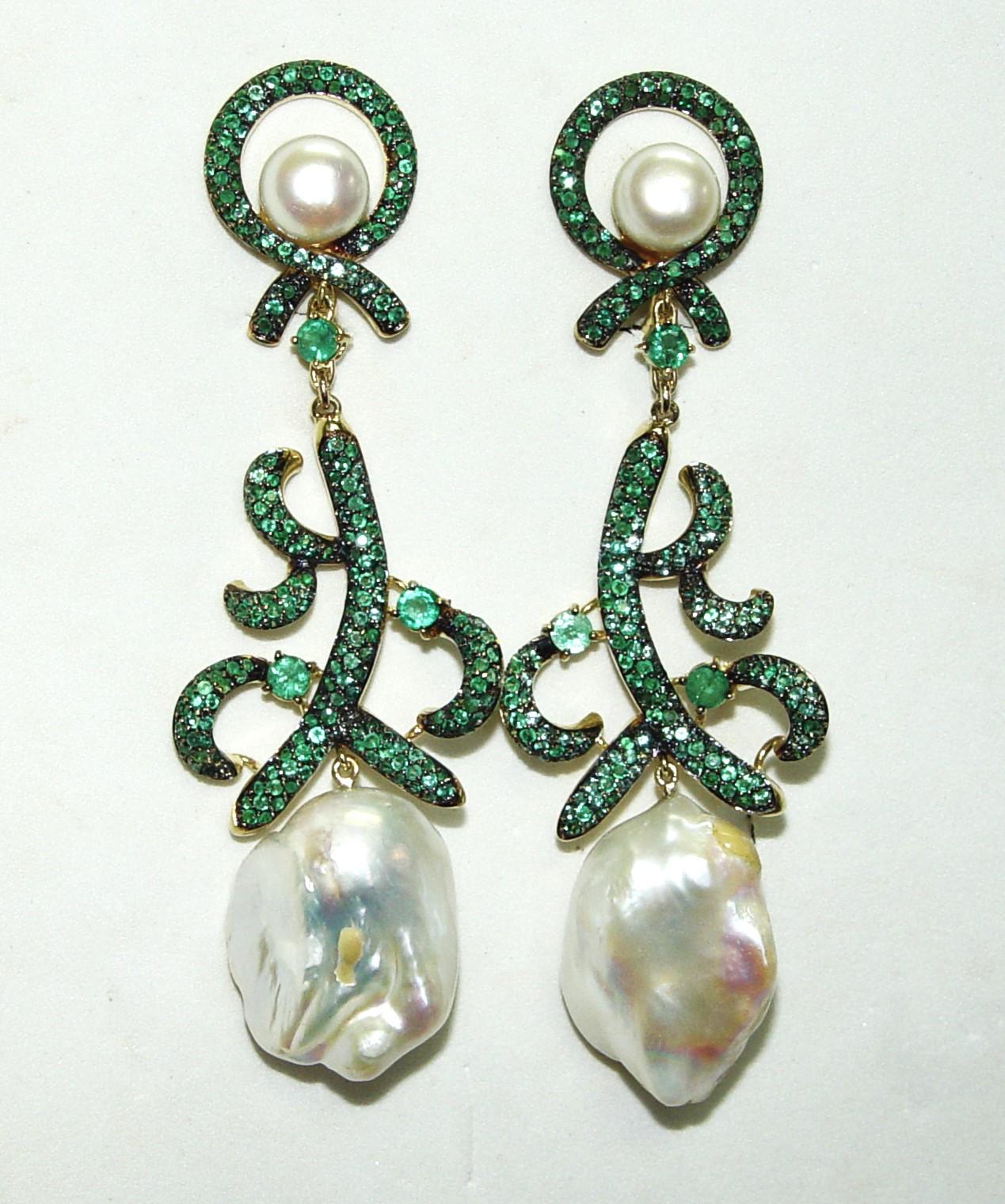 Round Cut Baroque Pearl Emerald Dangling Earrings 18K 3.5