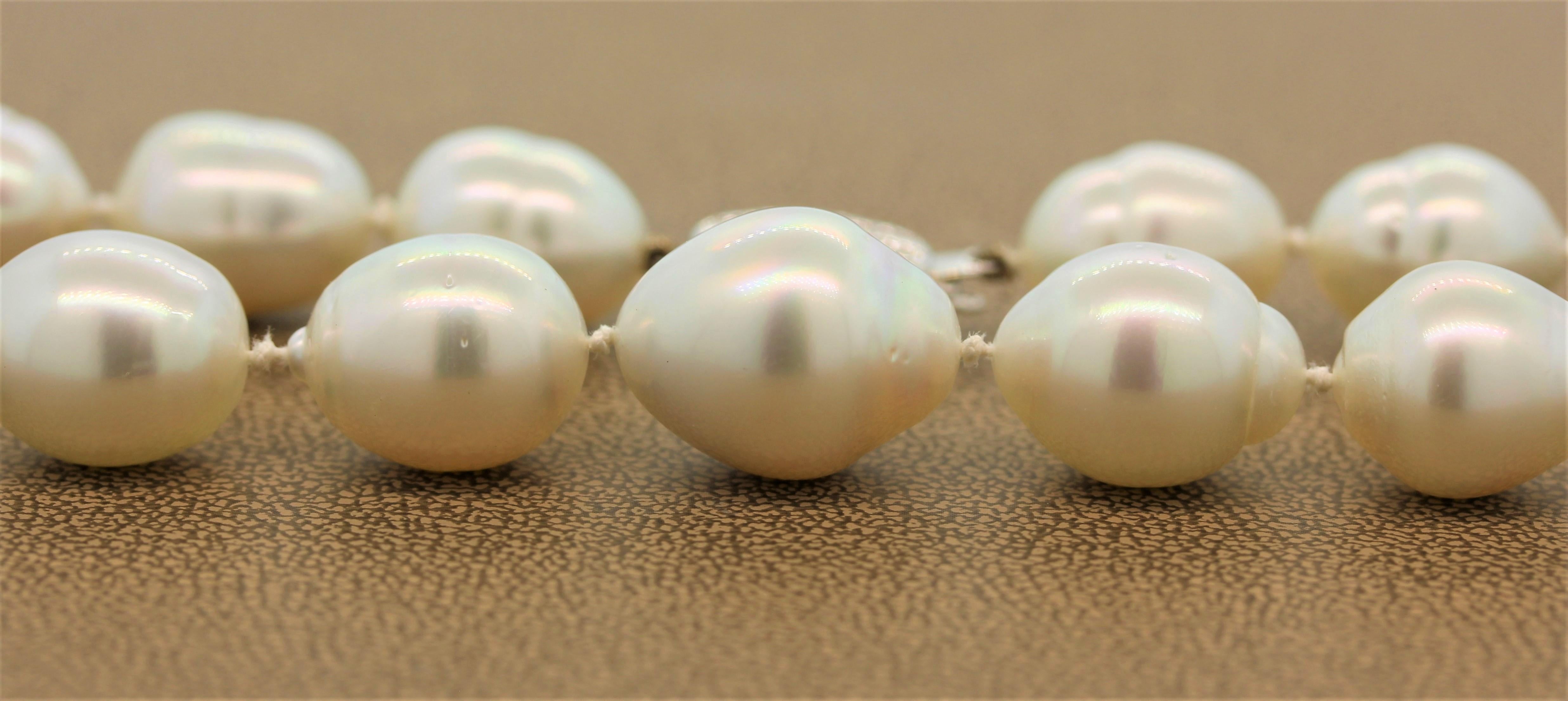 Baroque Pearl Gold Necklace For Sale 2