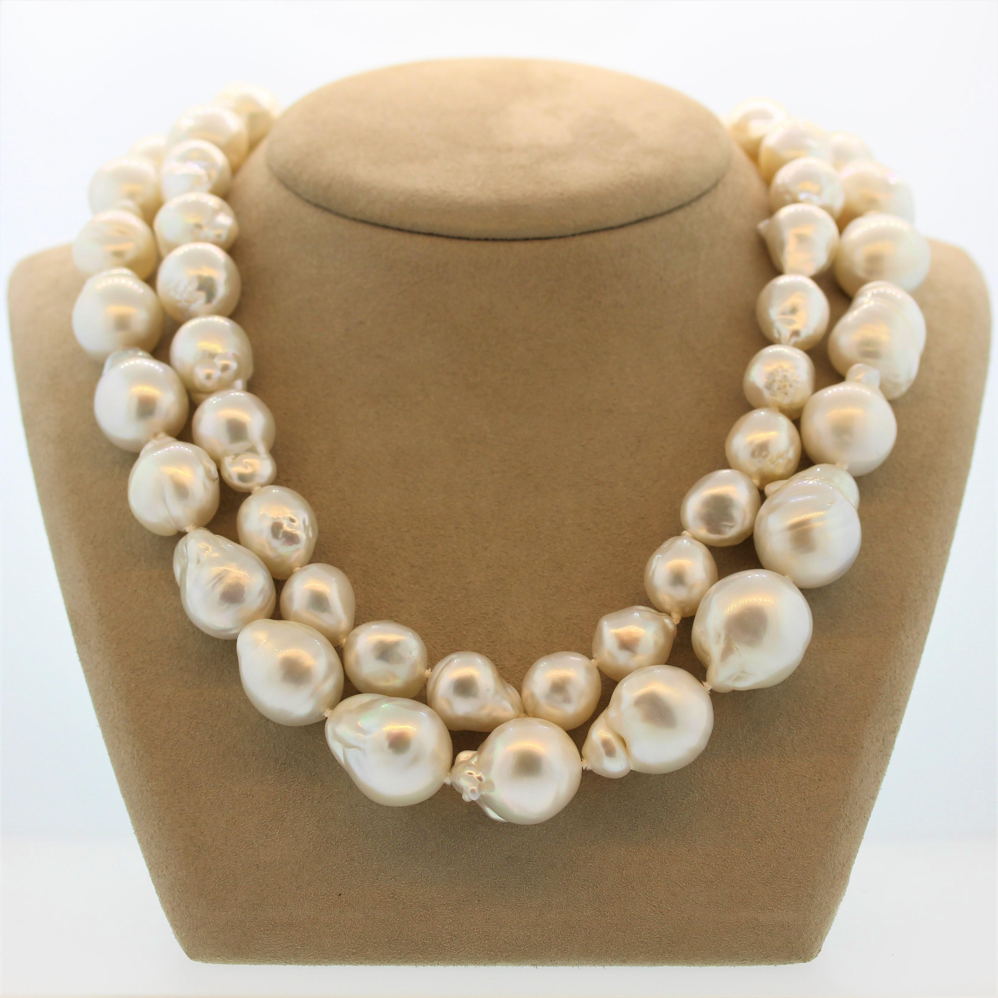 Cultured Baroque Pearl Necklace In New Condition For Sale In Beverly Hills, CA