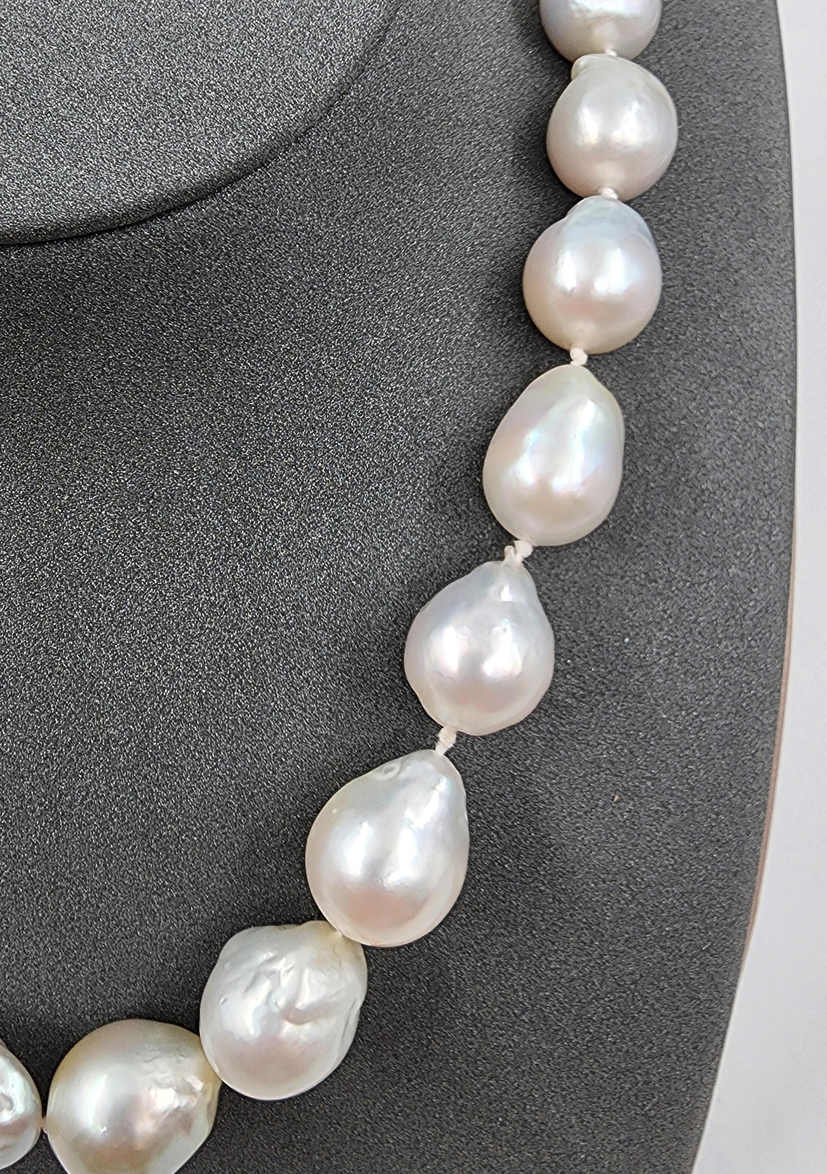 Collier perles baroques en vente 2