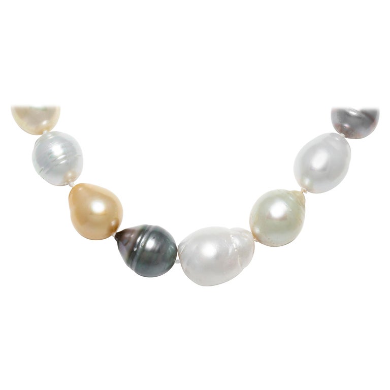 Baroque Pearl Necklace For Sale at 1stDibs