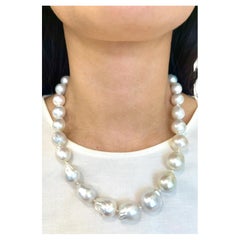 Used Baroque Pearl Necklace