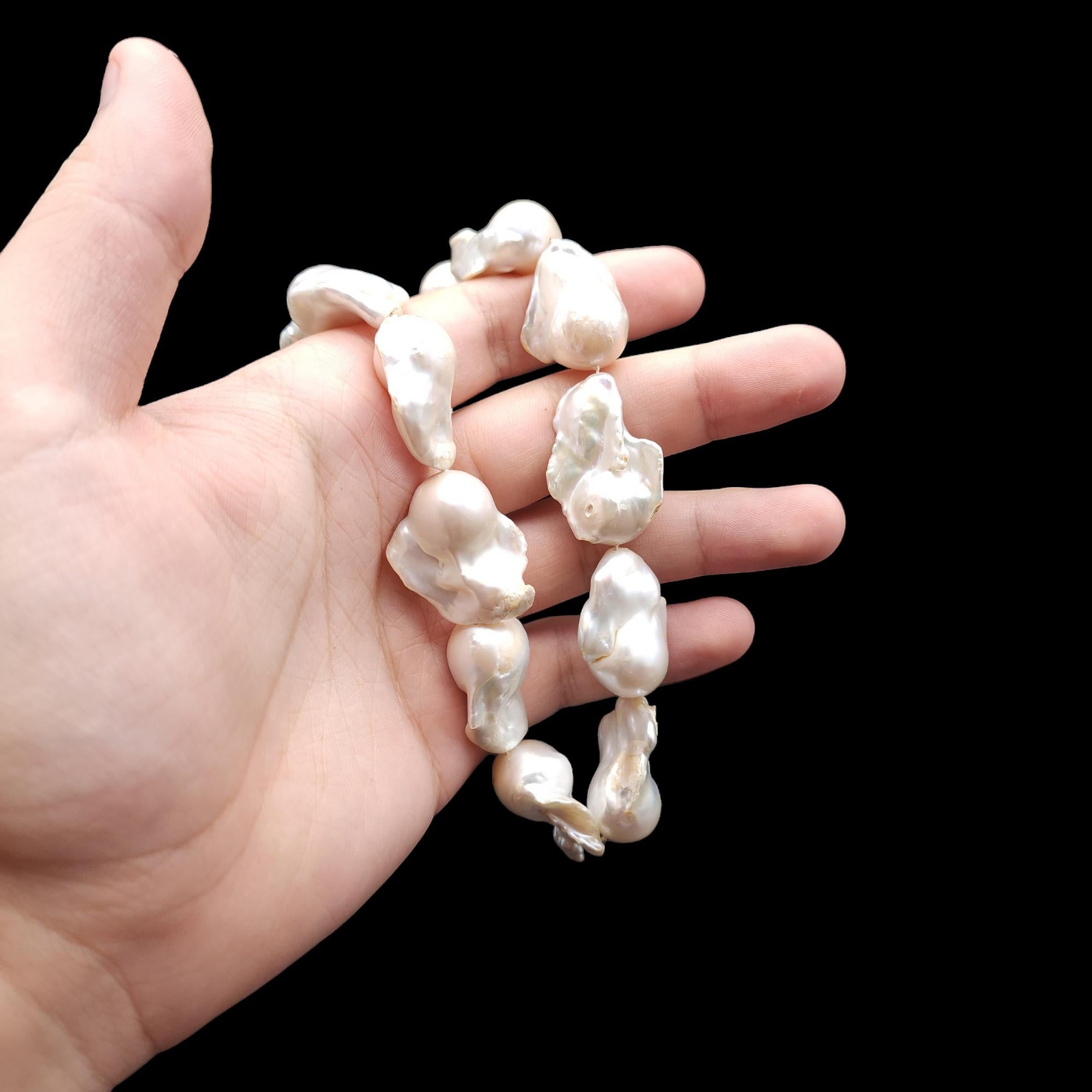 Collana di perle barocche, chiusura in argento, vintage, colletto In condizioni ottime in vendita a Milford, DE