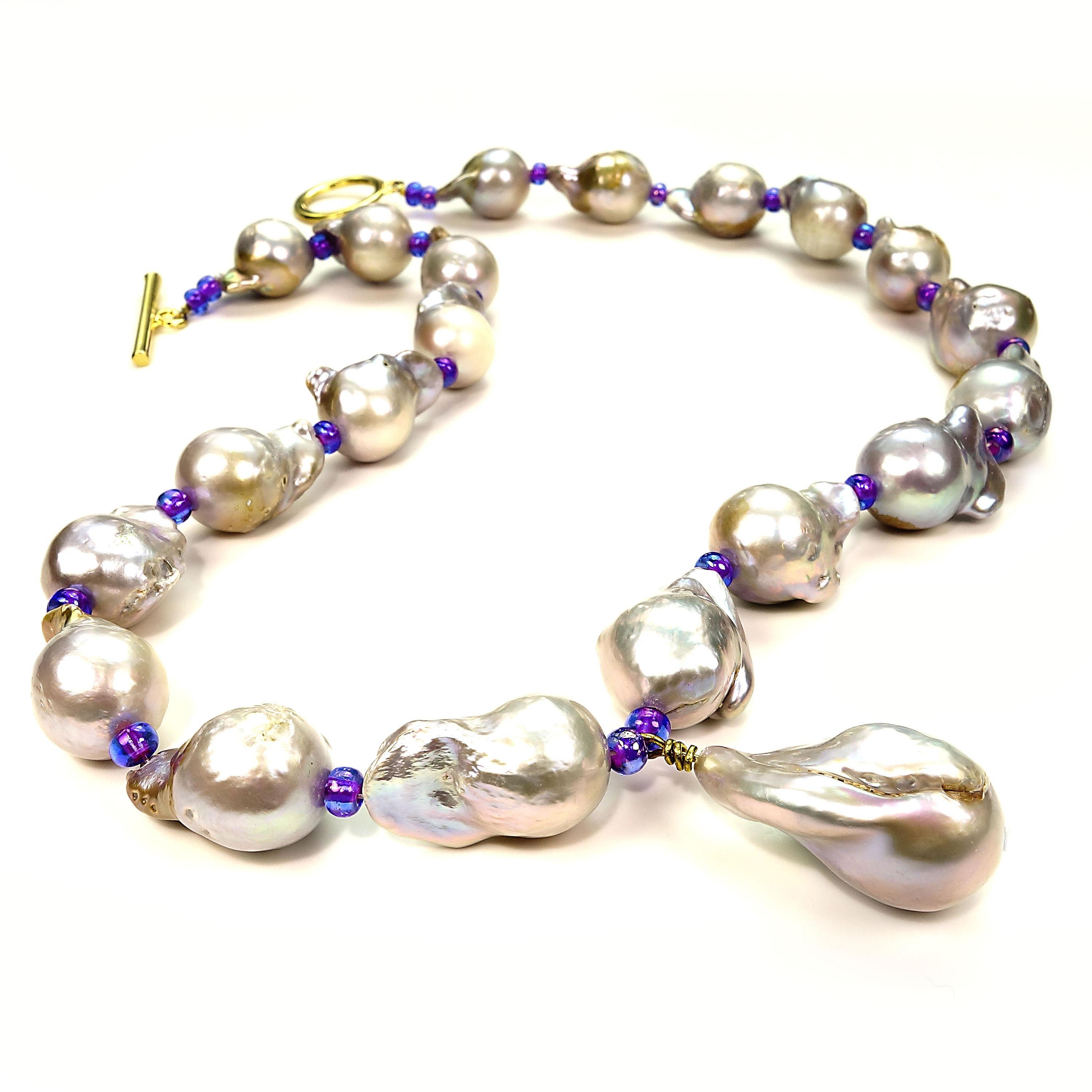 Women's or Men's Gemjunky Baroque Pearl Necklace with Center Pearl Dangle